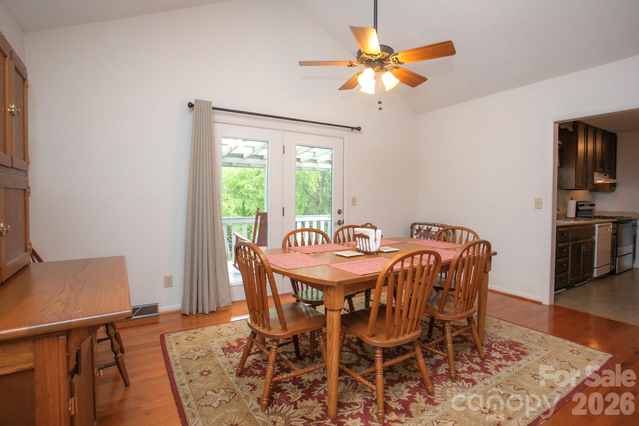 104 Richards Drive — Hendersonville