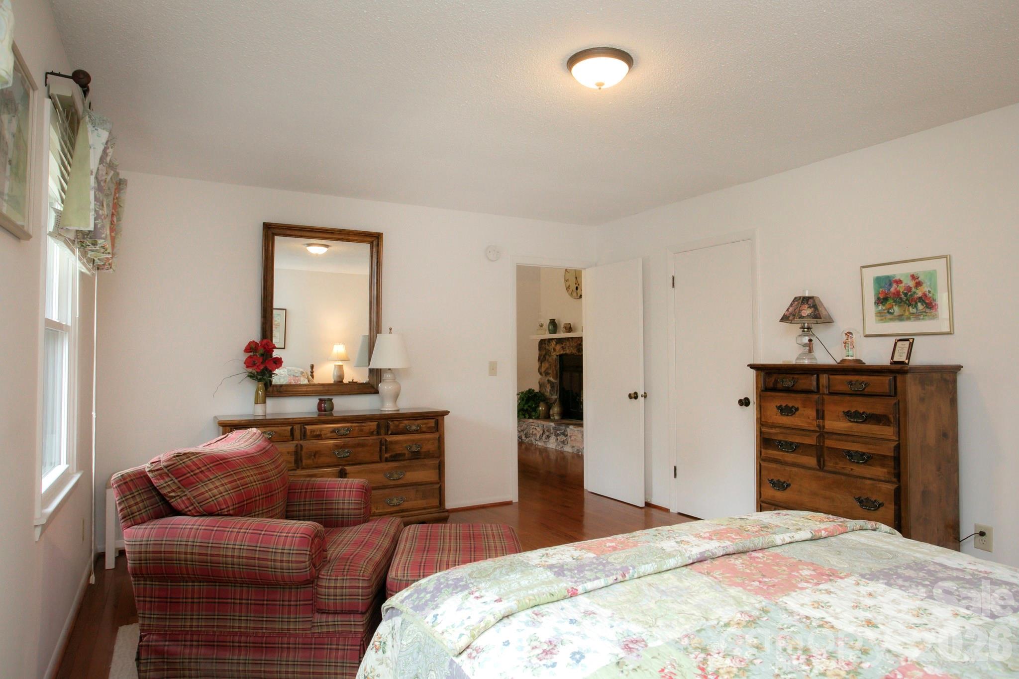 104 Richards Drive — Hendersonville
