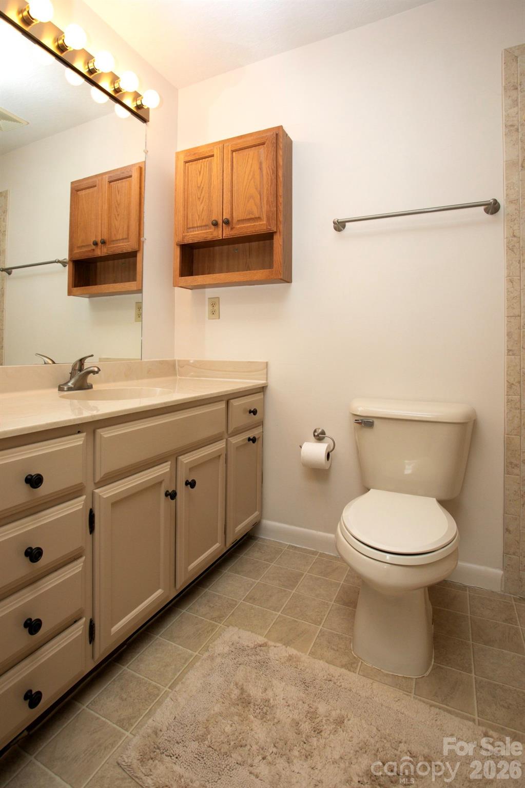 104 Richards Drive — Hendersonville