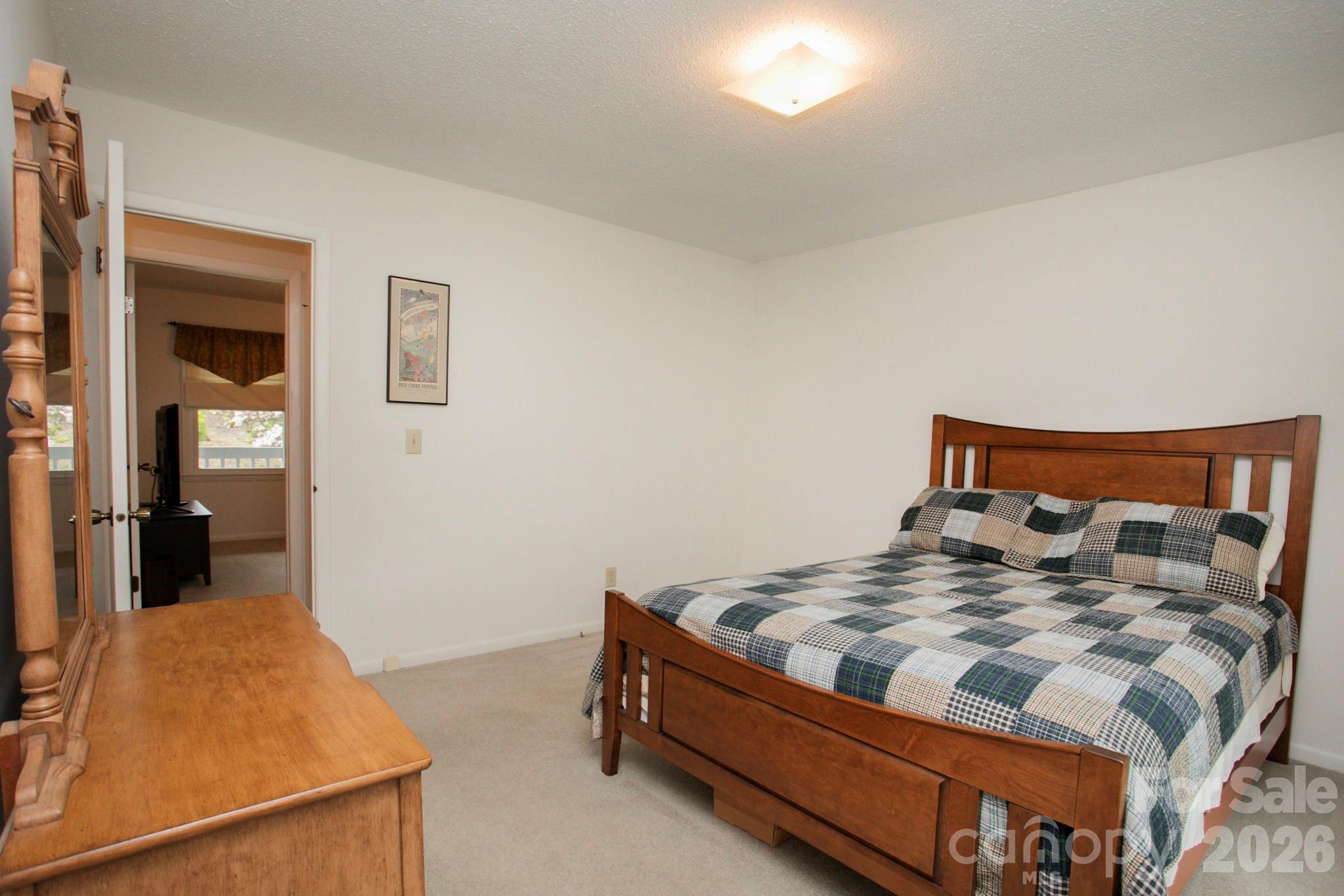 104 Richards Drive — Hendersonville