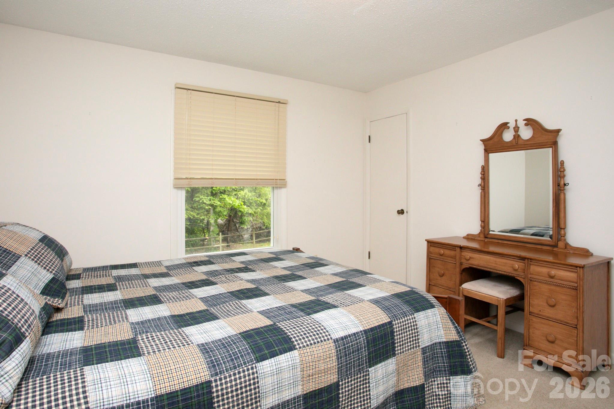 104 Richards Drive — Hendersonville