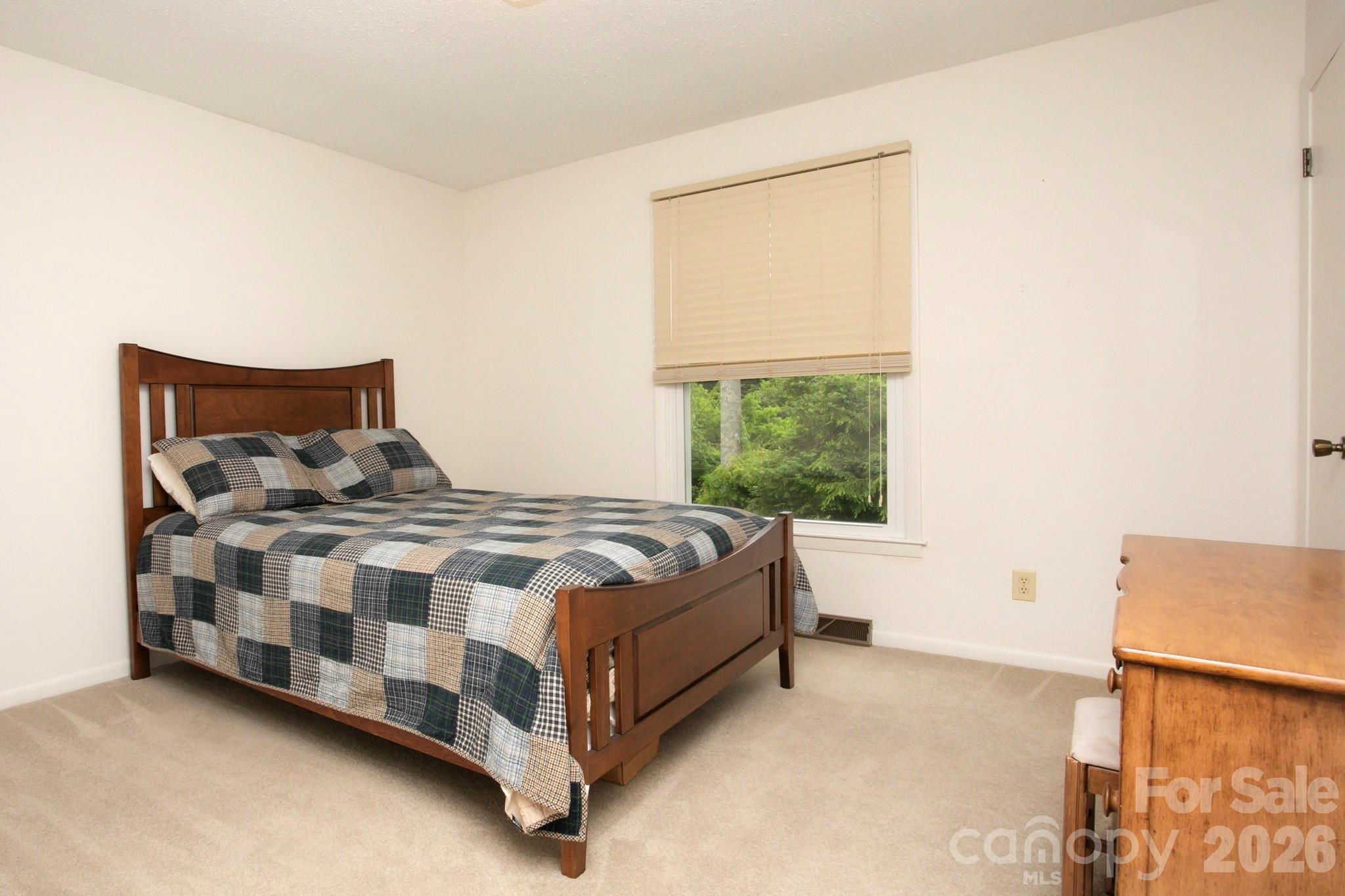 104 Richards Drive — Hendersonville