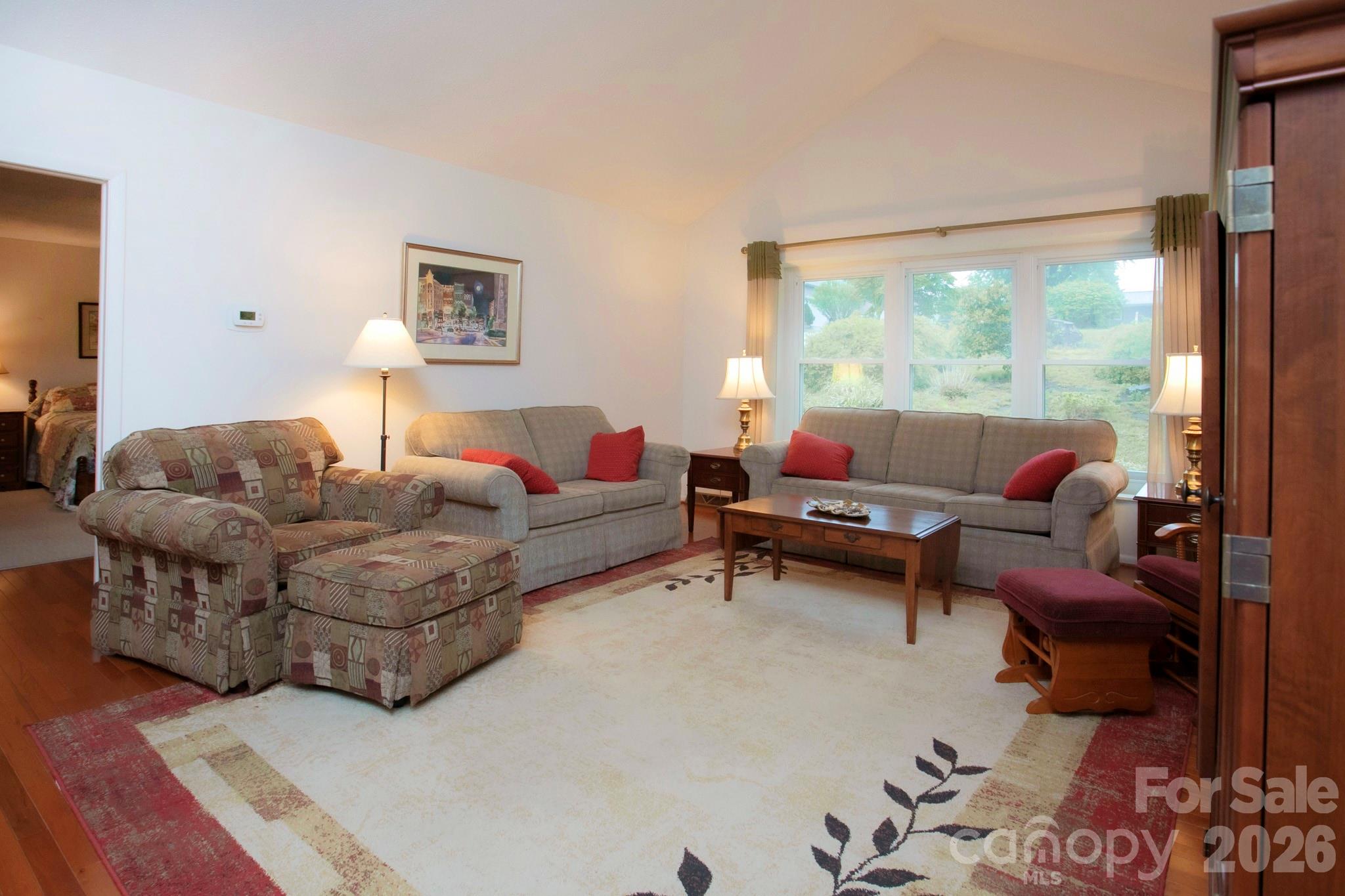 104 Richards Drive — Hendersonville
