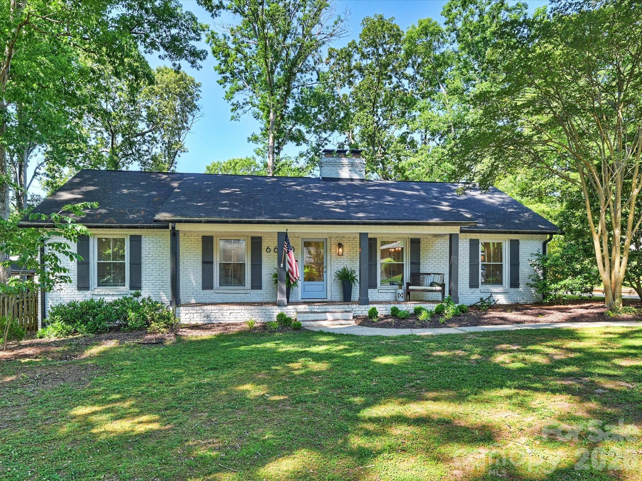 6610 Burlwood Road — Charlotte