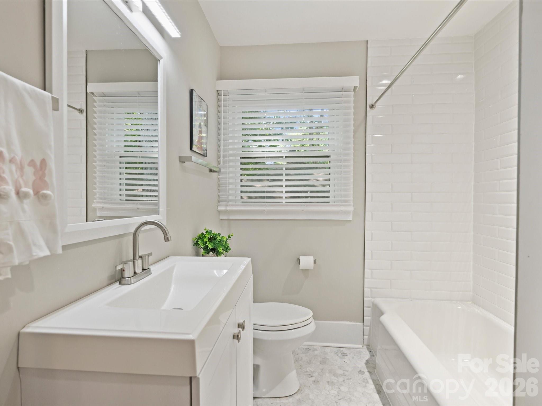 6610 Burlwood Road — Charlotte