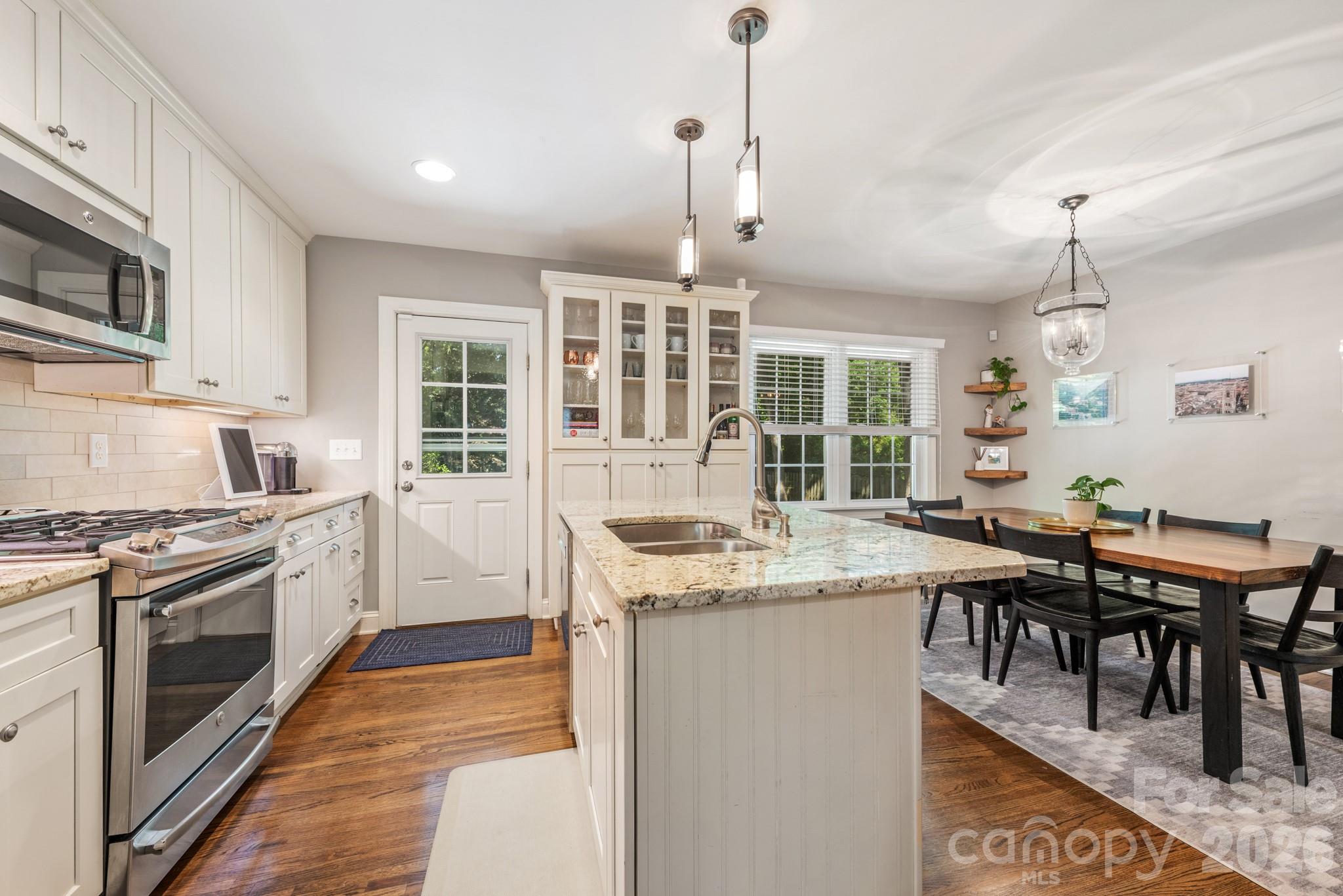 2909 Clemson Avenue — Charlotte