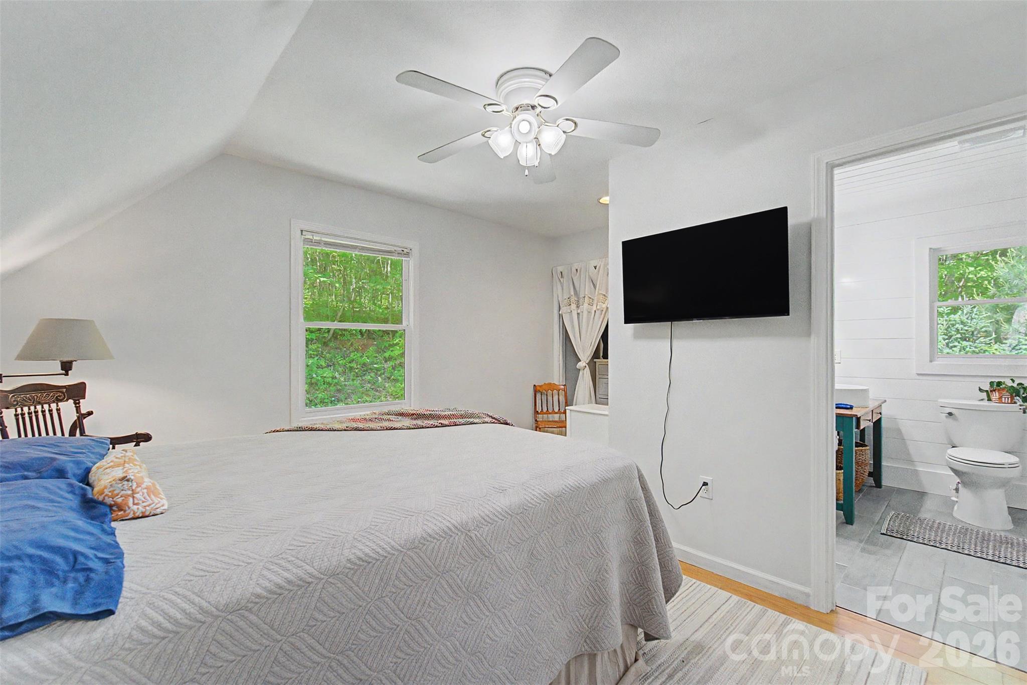 110 Wyoming Drive — Sylva