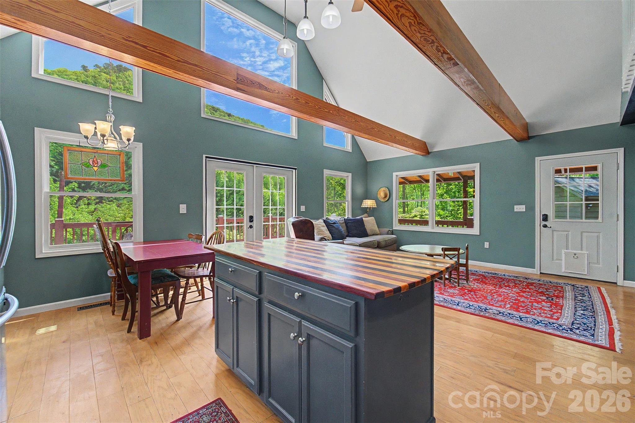110 Wyoming Drive — Sylva