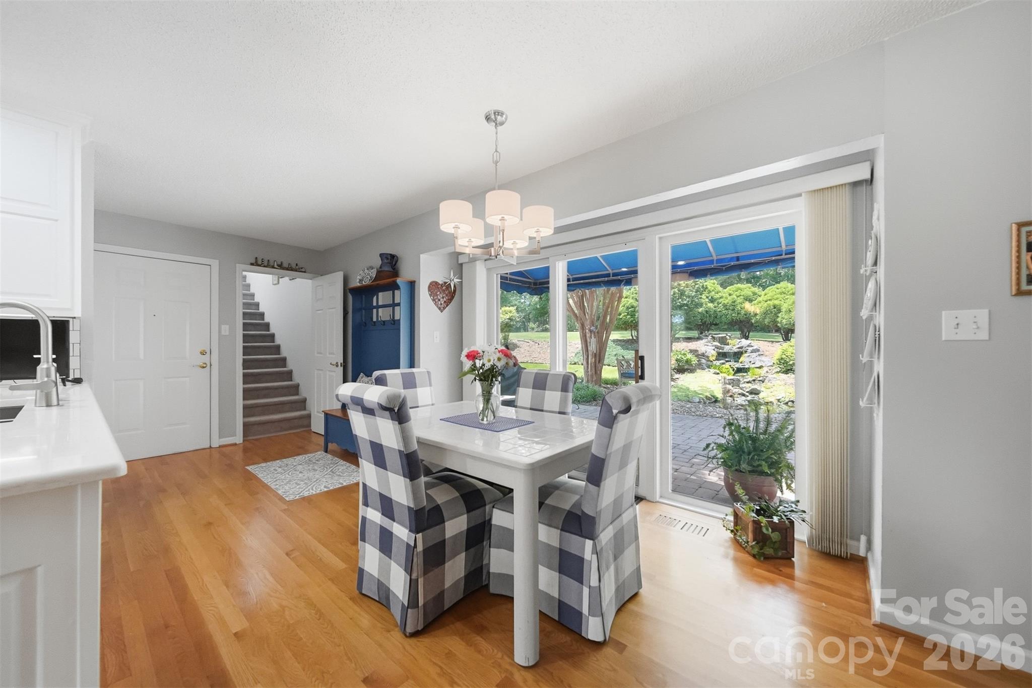 3650 Foxboro Lane NE — Hickory