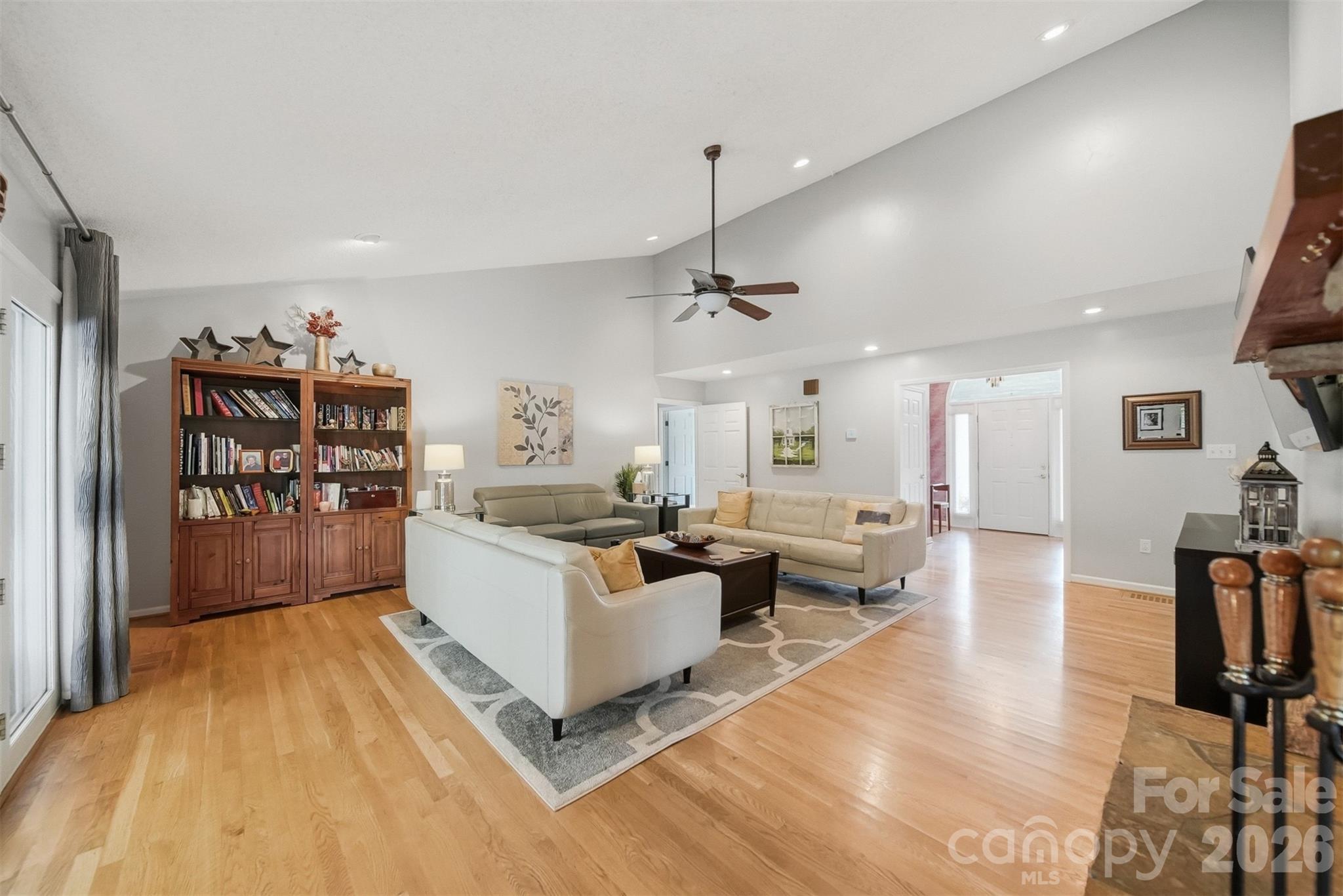 3650 Foxboro Lane NE — Hickory