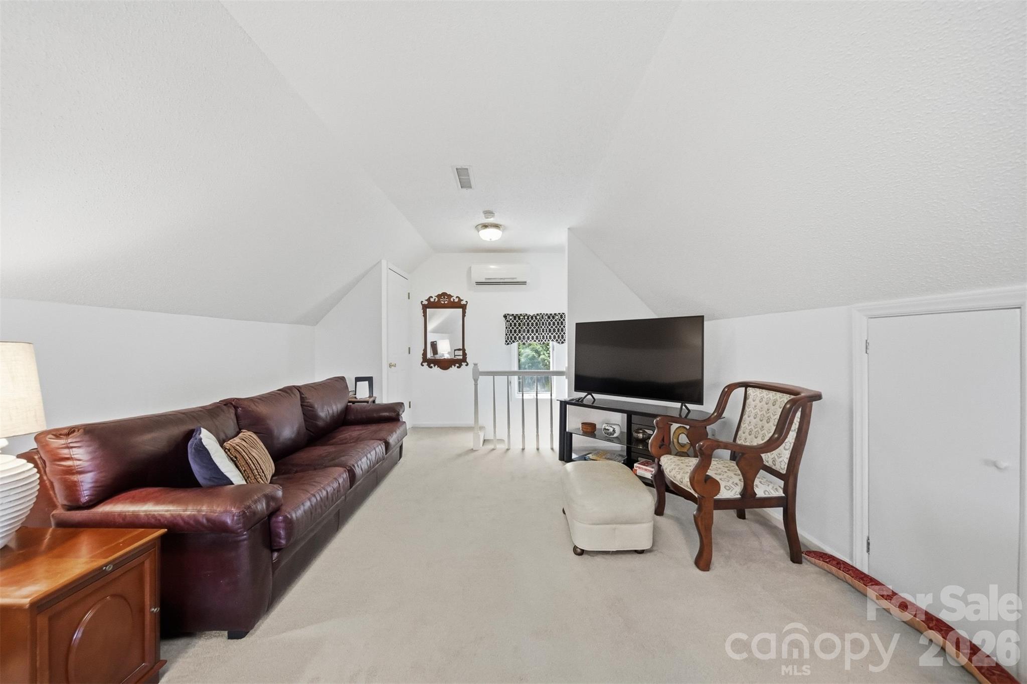 3650 Foxboro Lane NE — Hickory