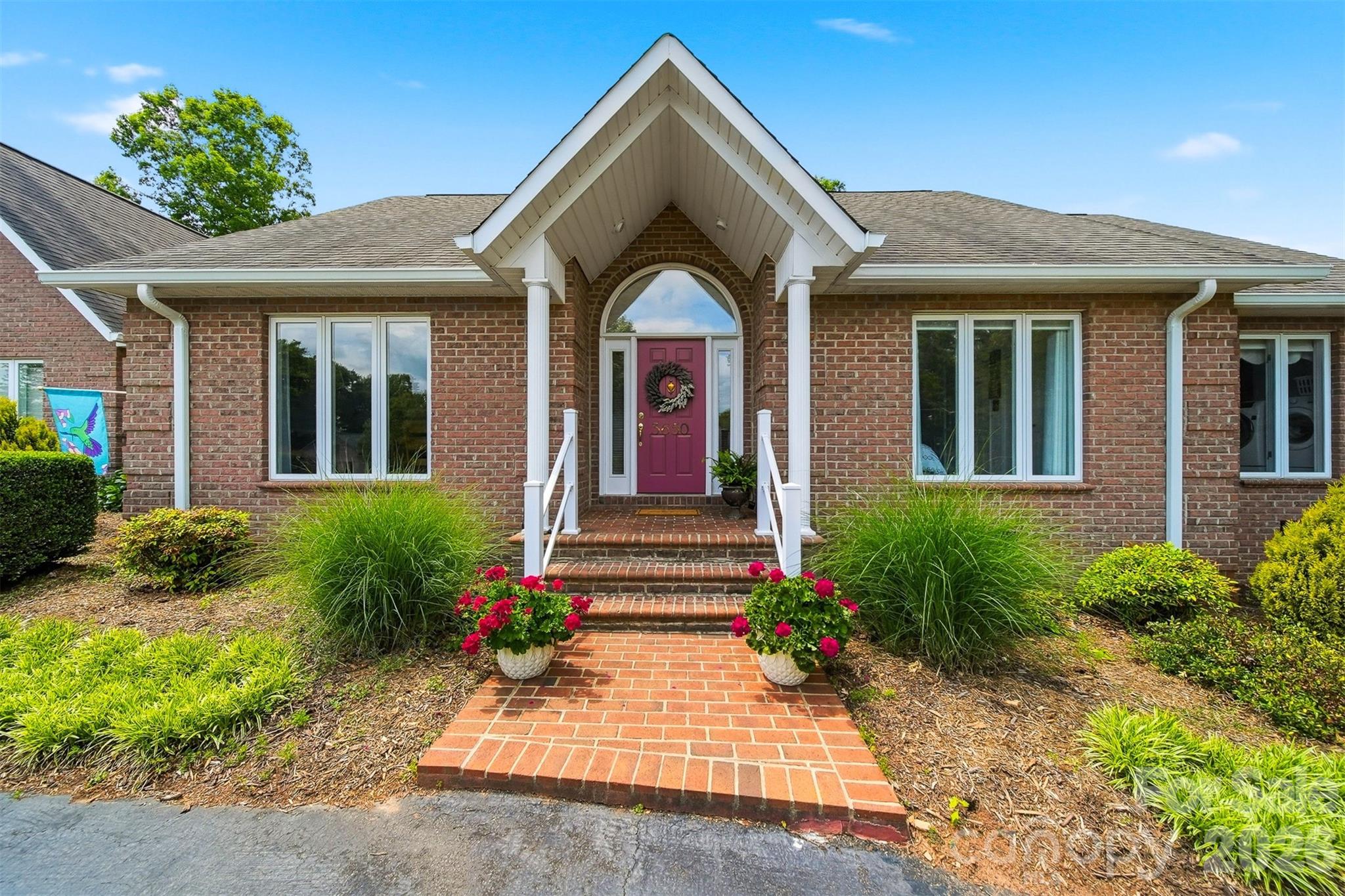 3650 Foxboro Lane NE — Hickory