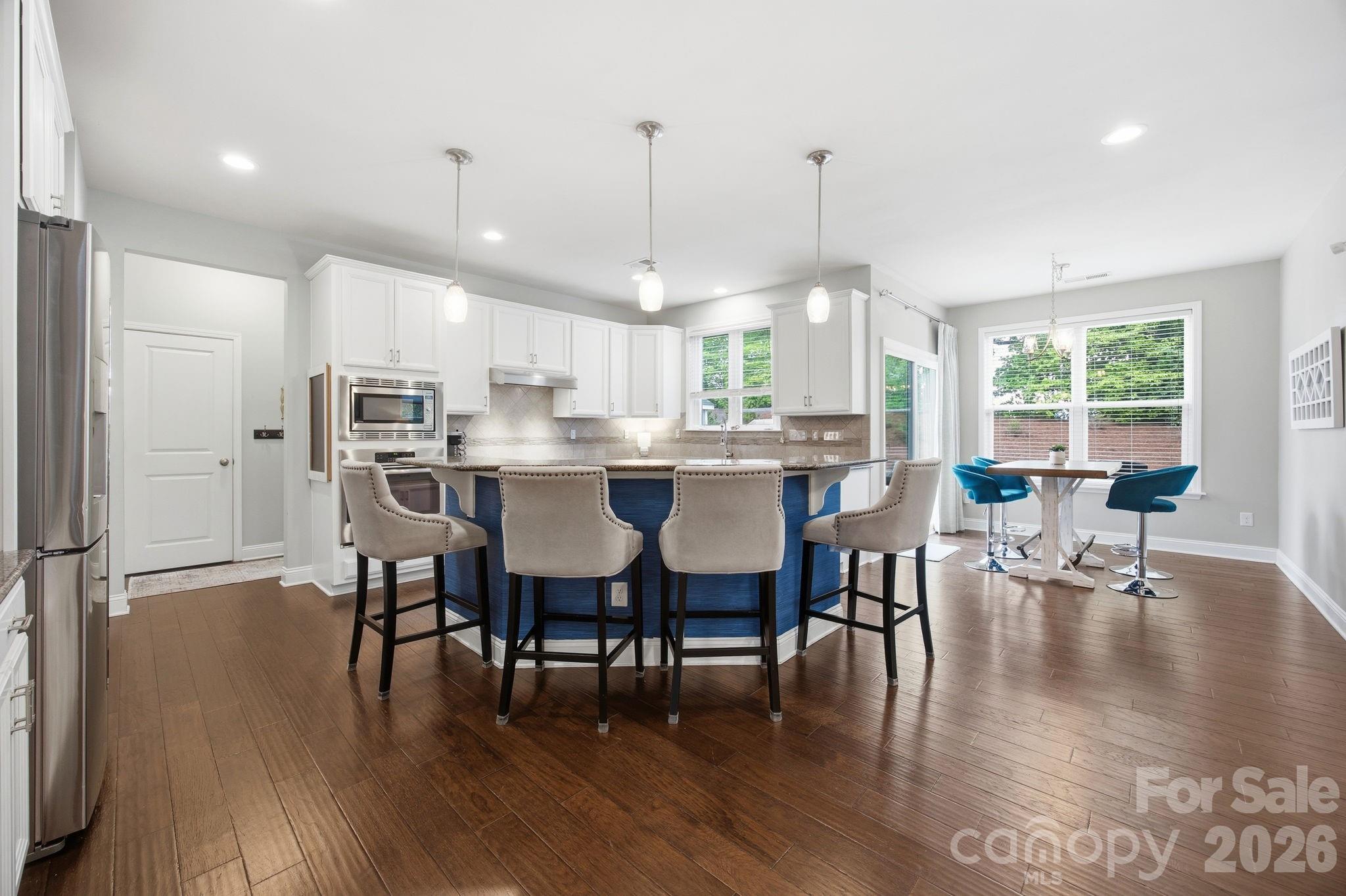 7223 Old Valley Way — Harrisburg