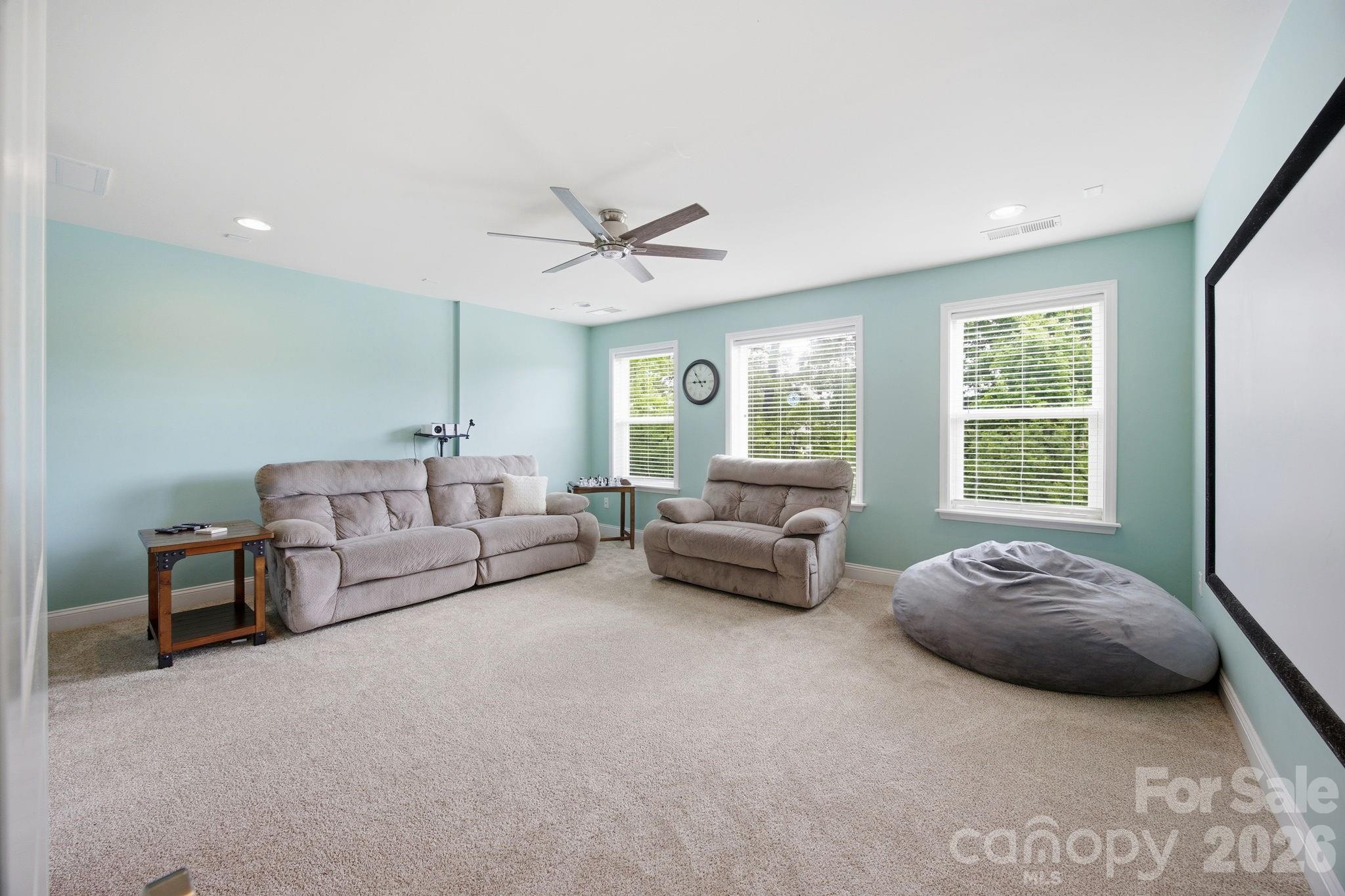 7223 Old Valley Way — Harrisburg