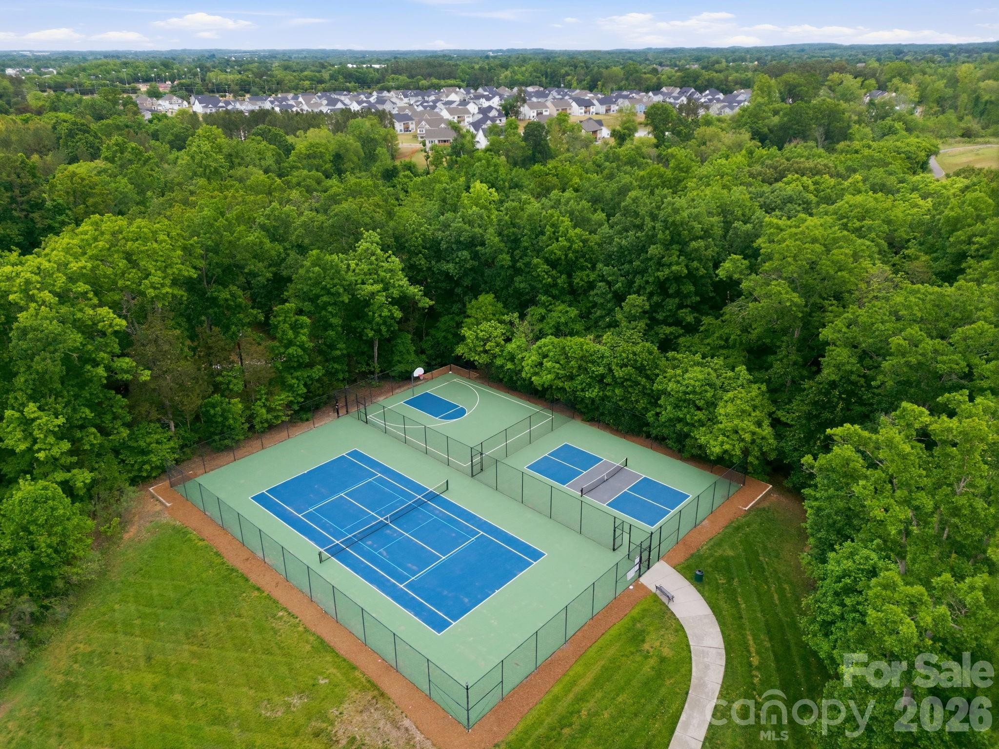 7223 Old Valley Way — Harrisburg