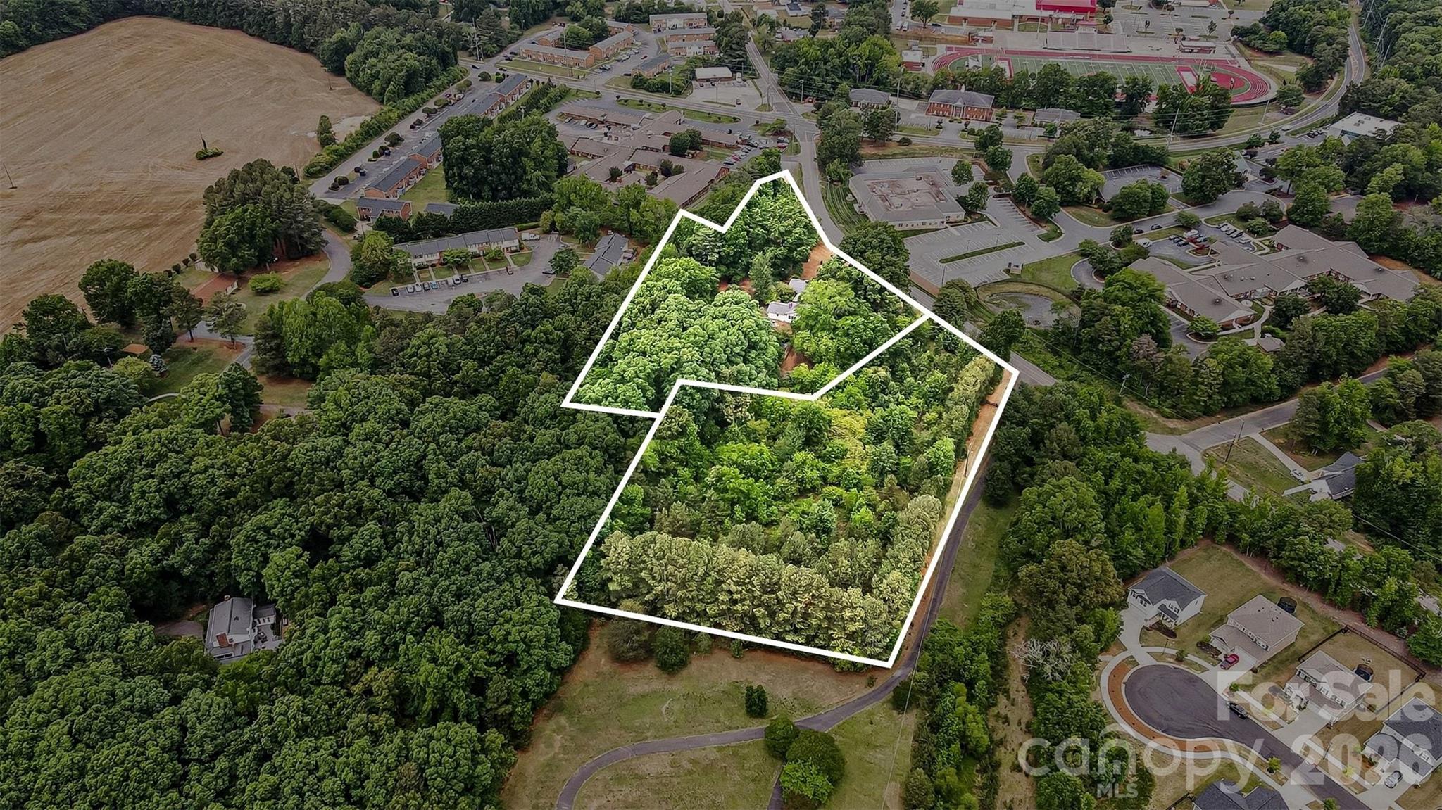 1116 Medlin Road — Monroe
