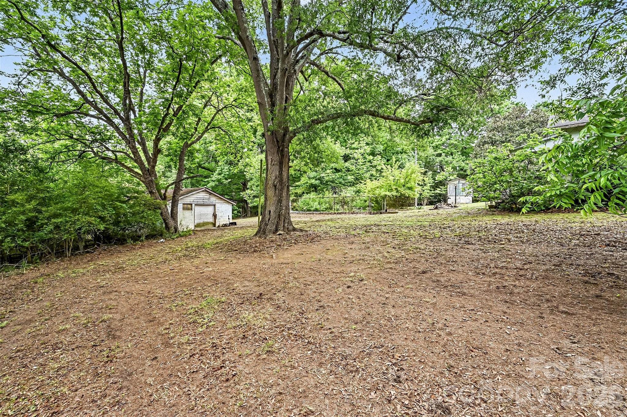 1116 Medlin Road — Monroe