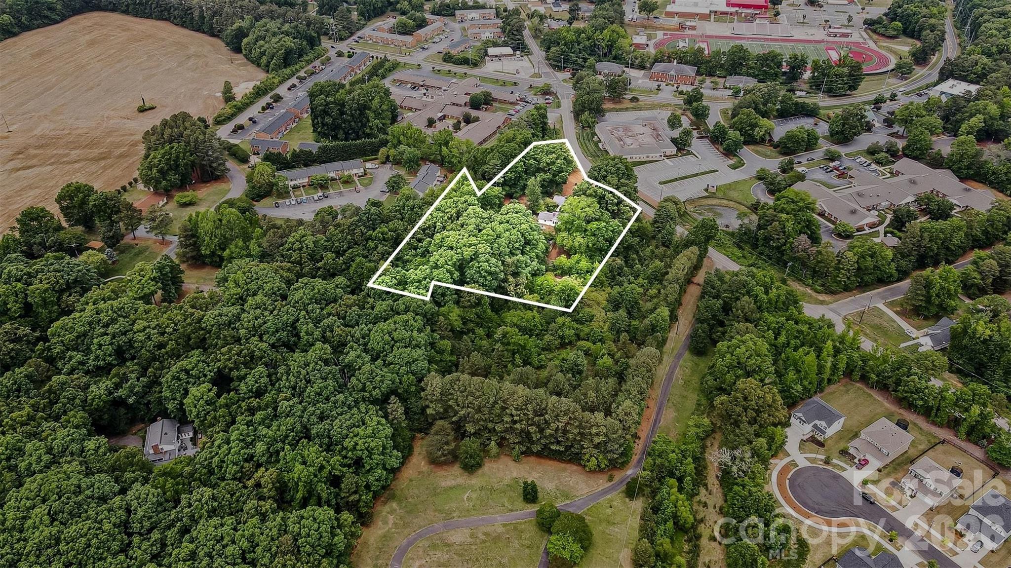 1116 Medlin Road — Monroe