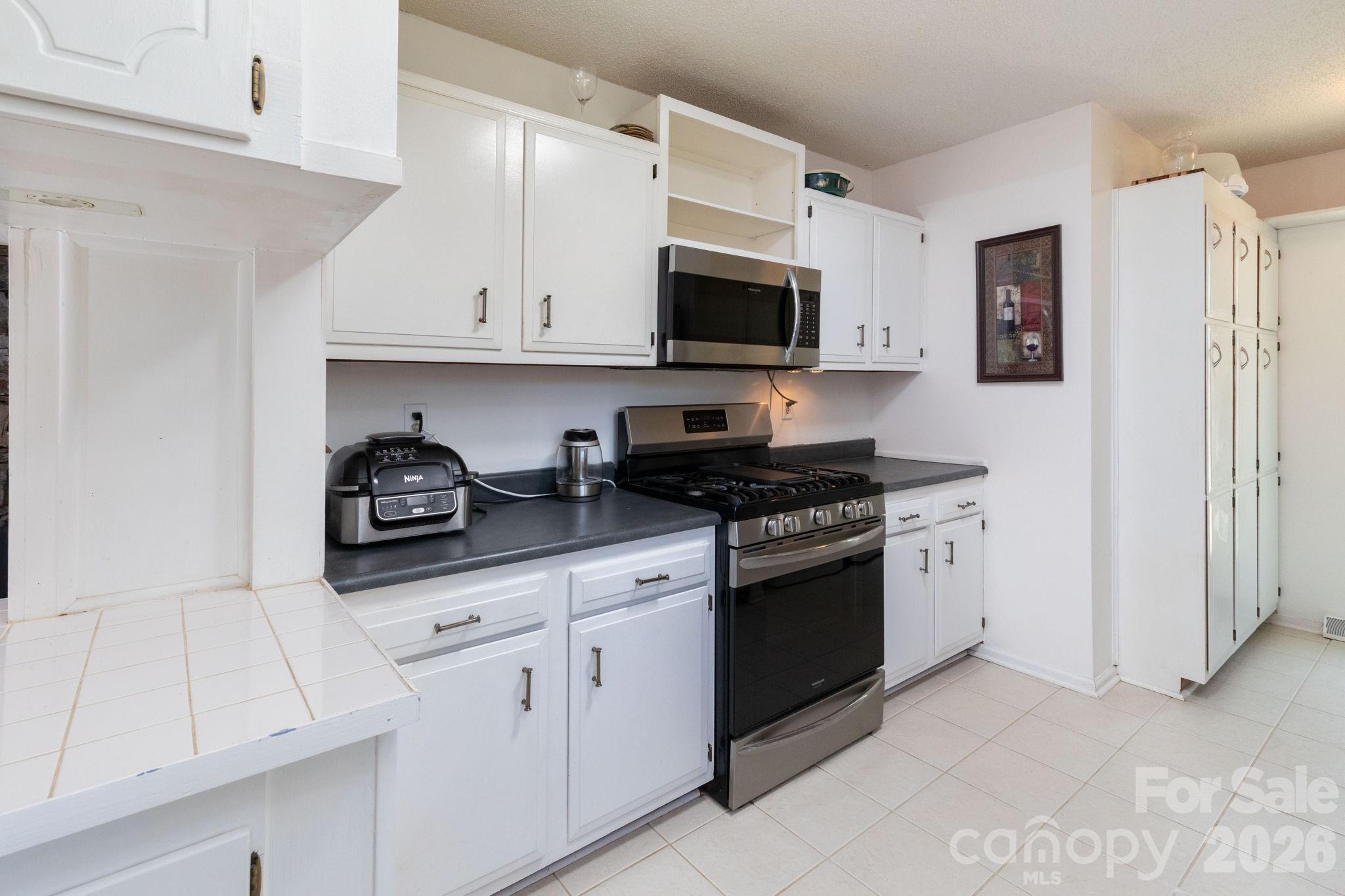 5 Wildwood Circle — Fletcher