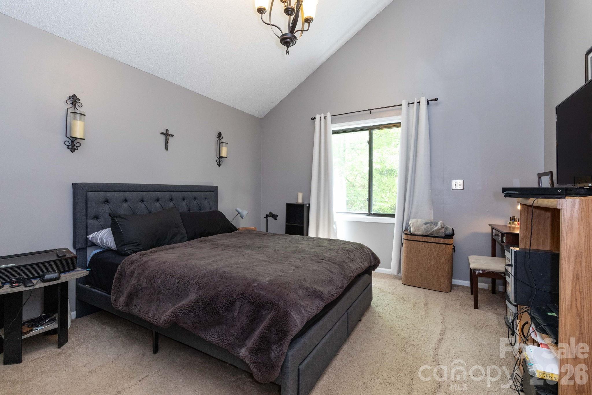 5 Wildwood Circle — Fletcher