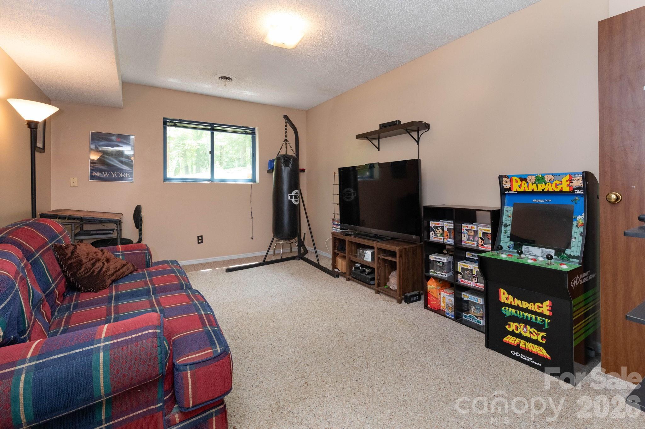 5 Wildwood Circle — Fletcher