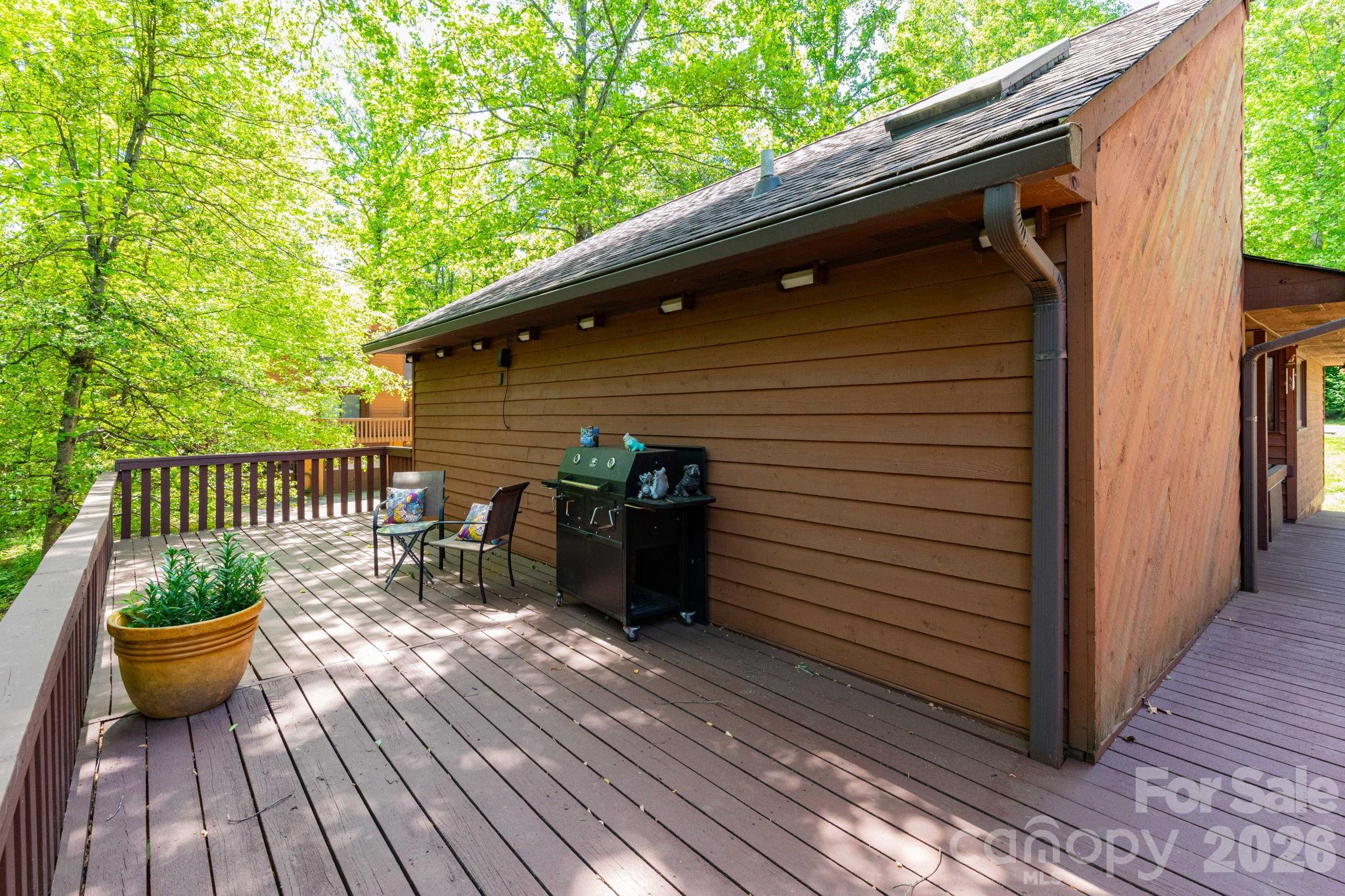 5 Wildwood Circle — Fletcher