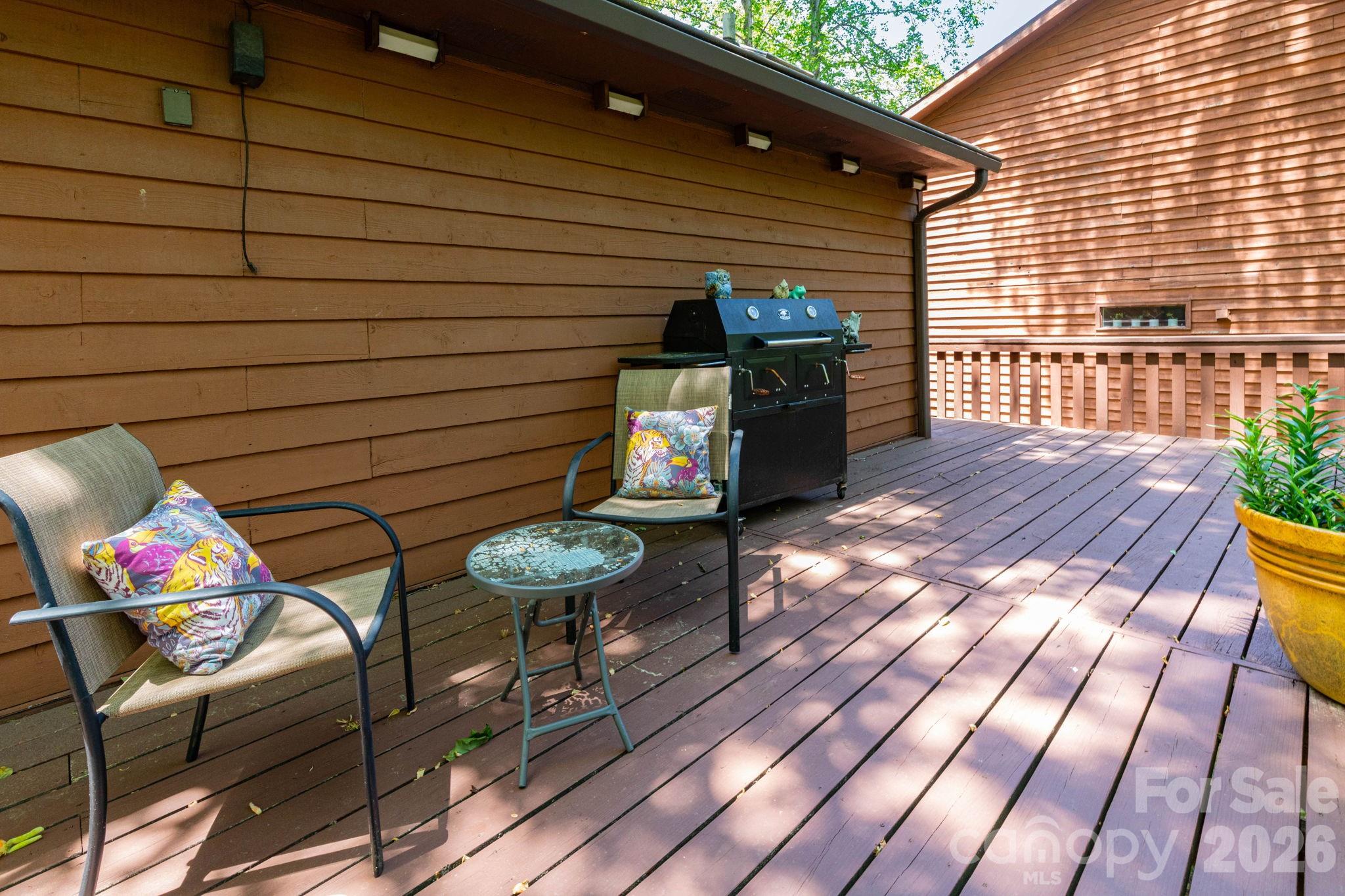 5 Wildwood Circle — Fletcher