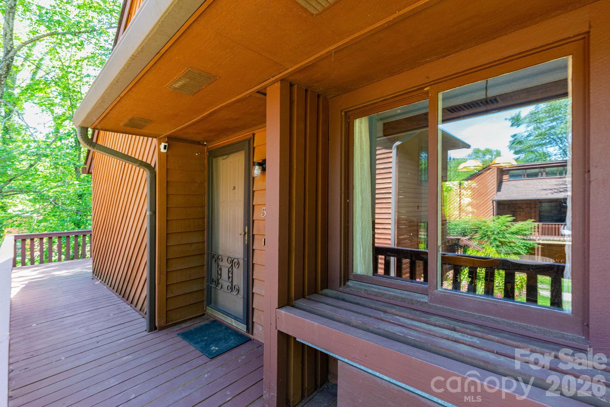 5 Wildwood Circle — Fletcher