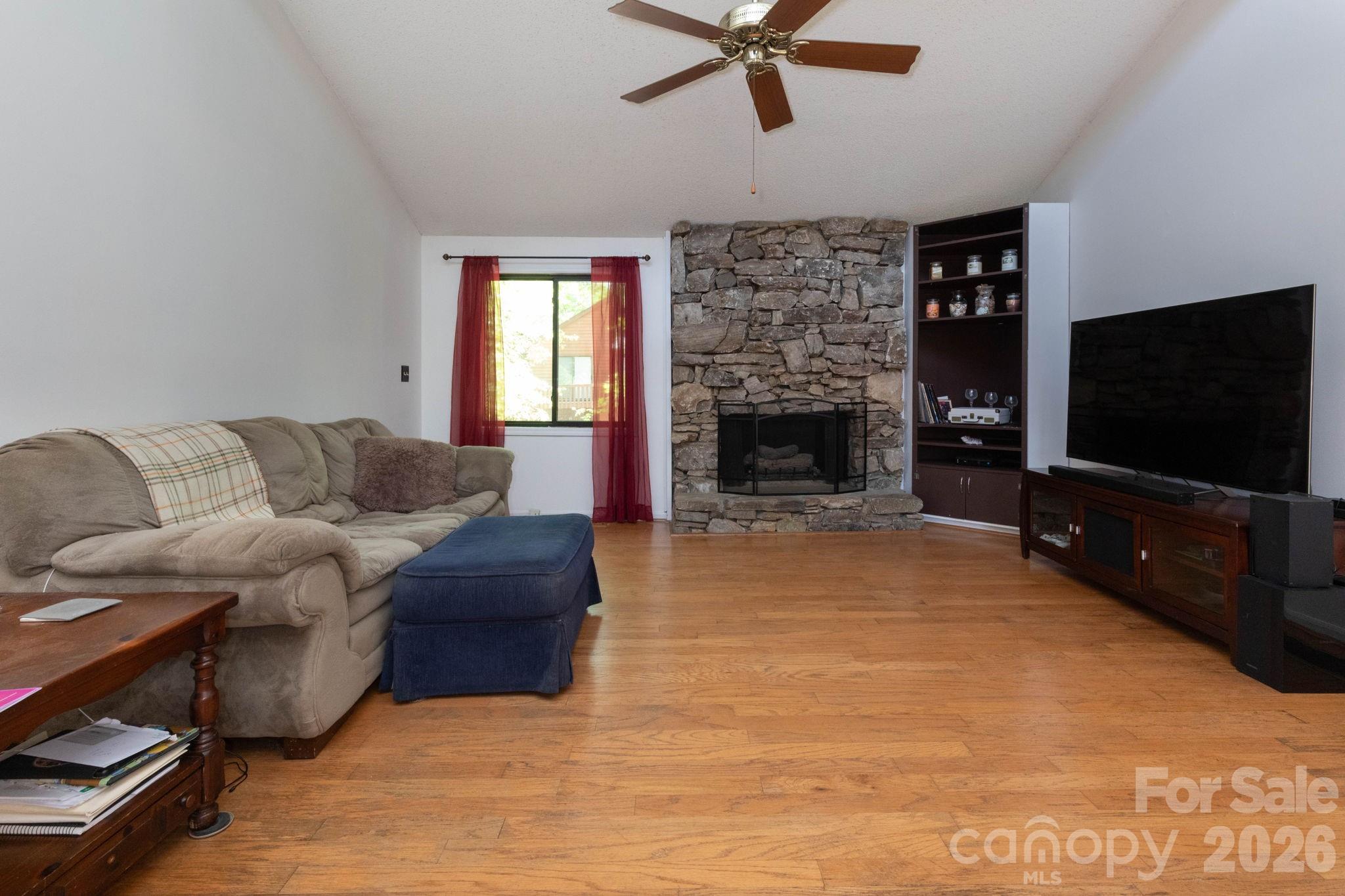 5 Wildwood Circle — Fletcher