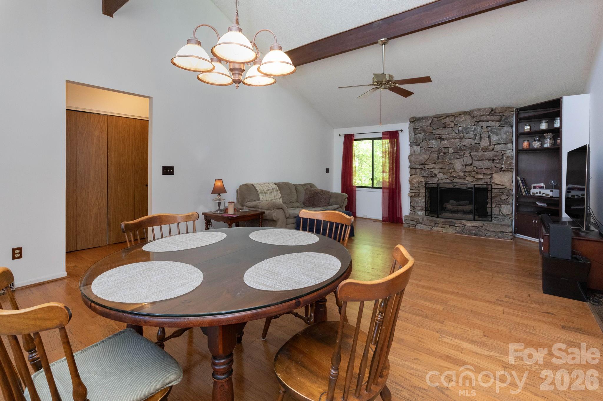 5 Wildwood Circle — Fletcher