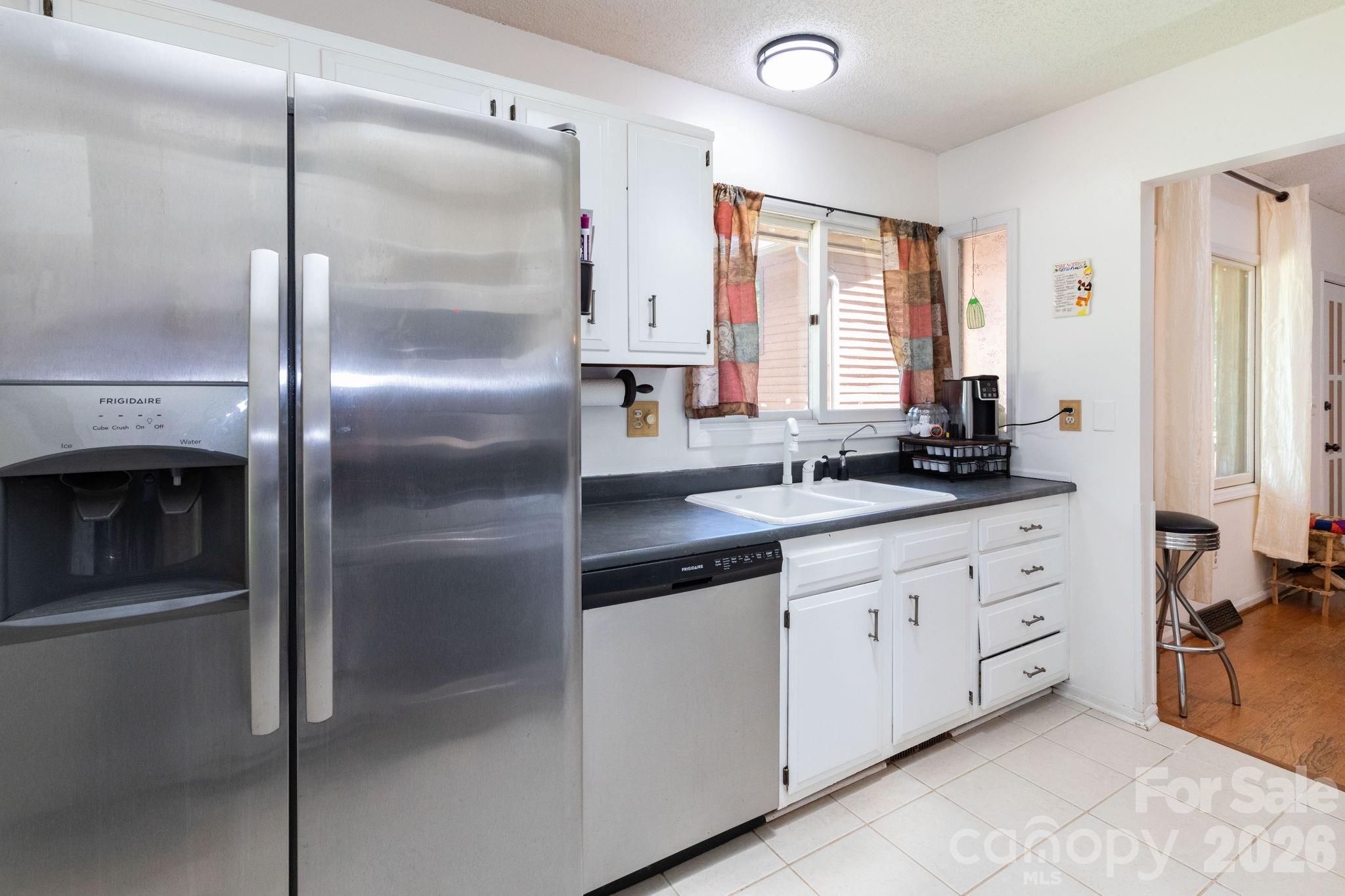 5 Wildwood Circle — Fletcher