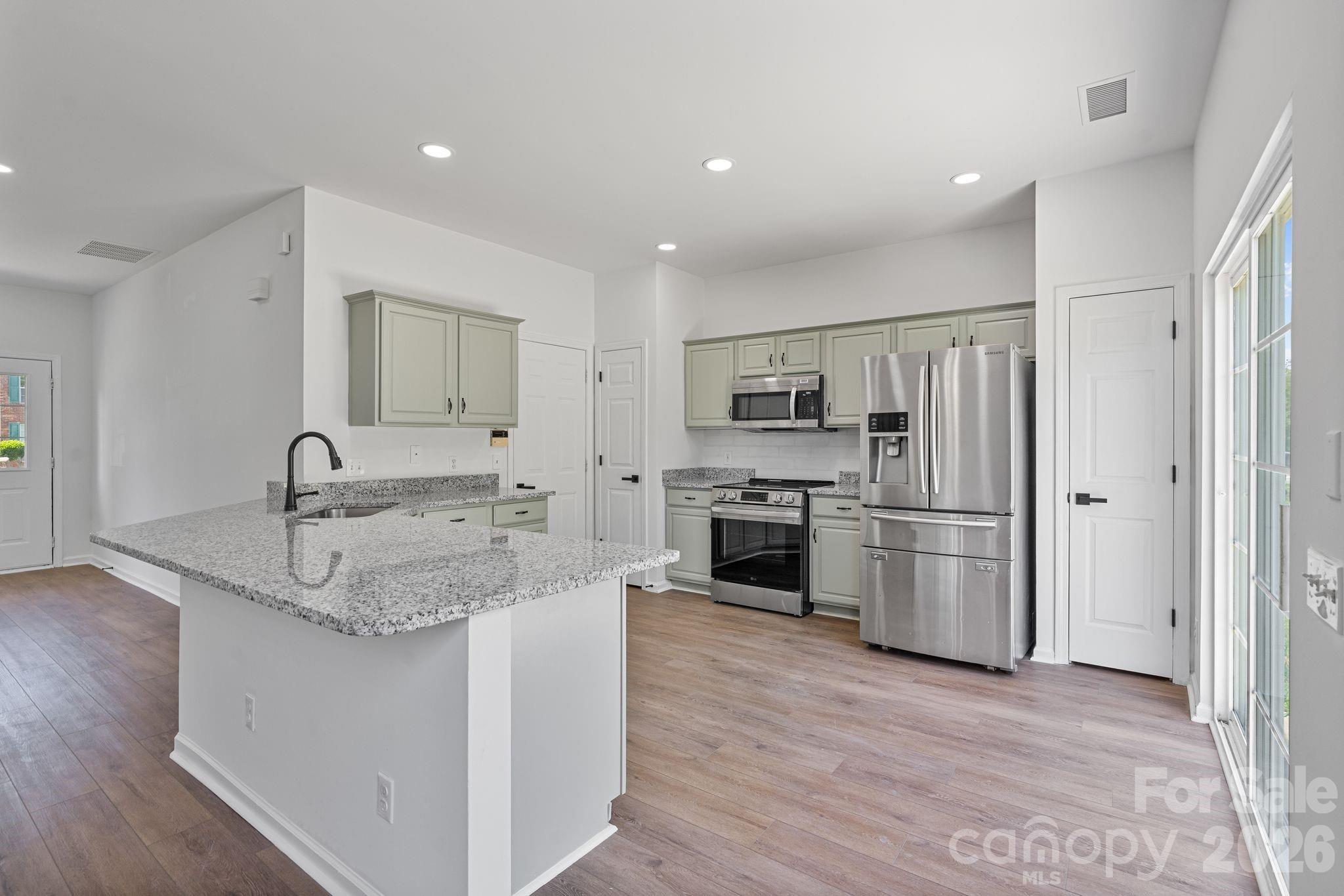 10410 Roundleaf Drive — Charlotte