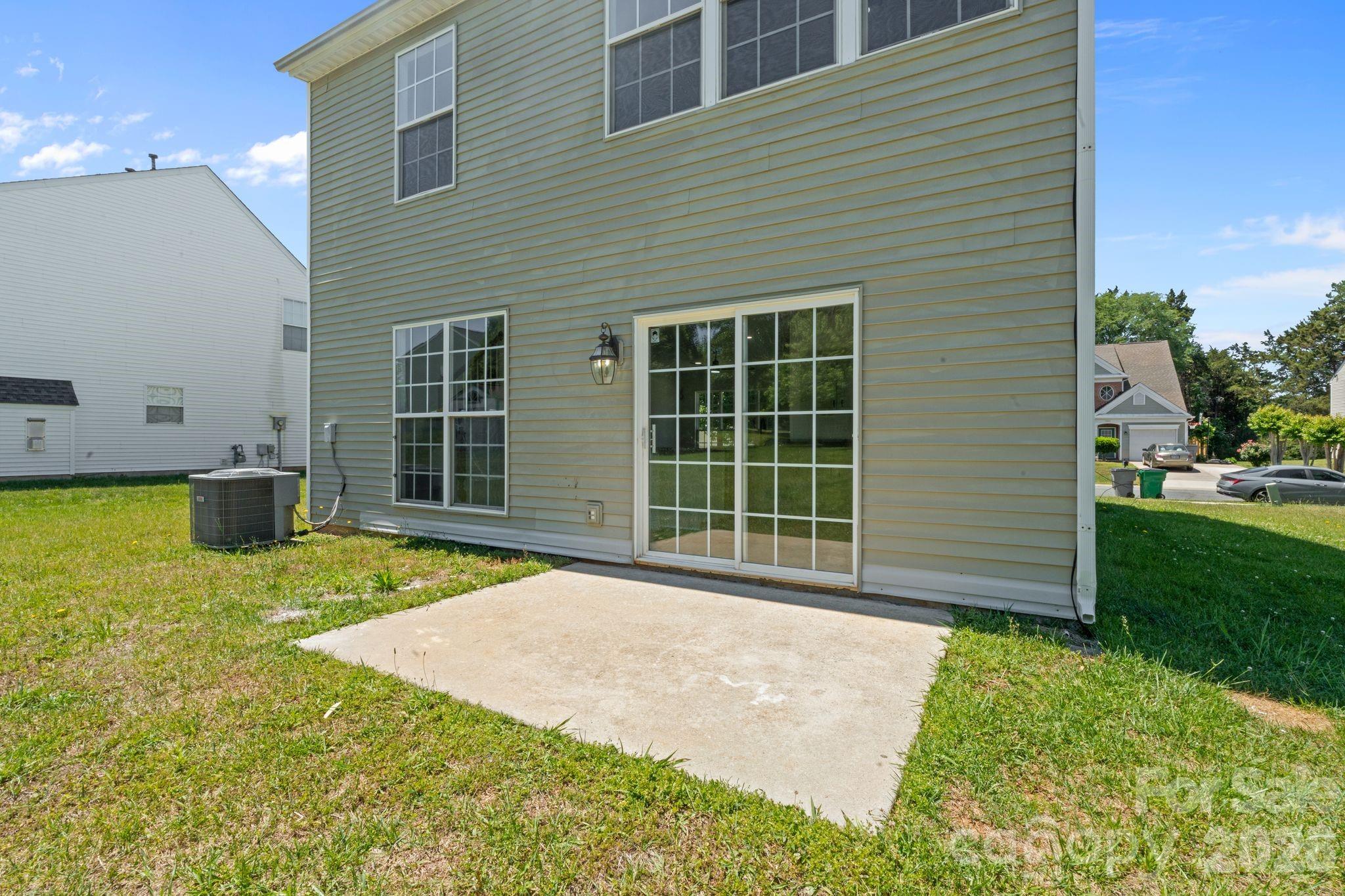 10410 Roundleaf Drive — Charlotte