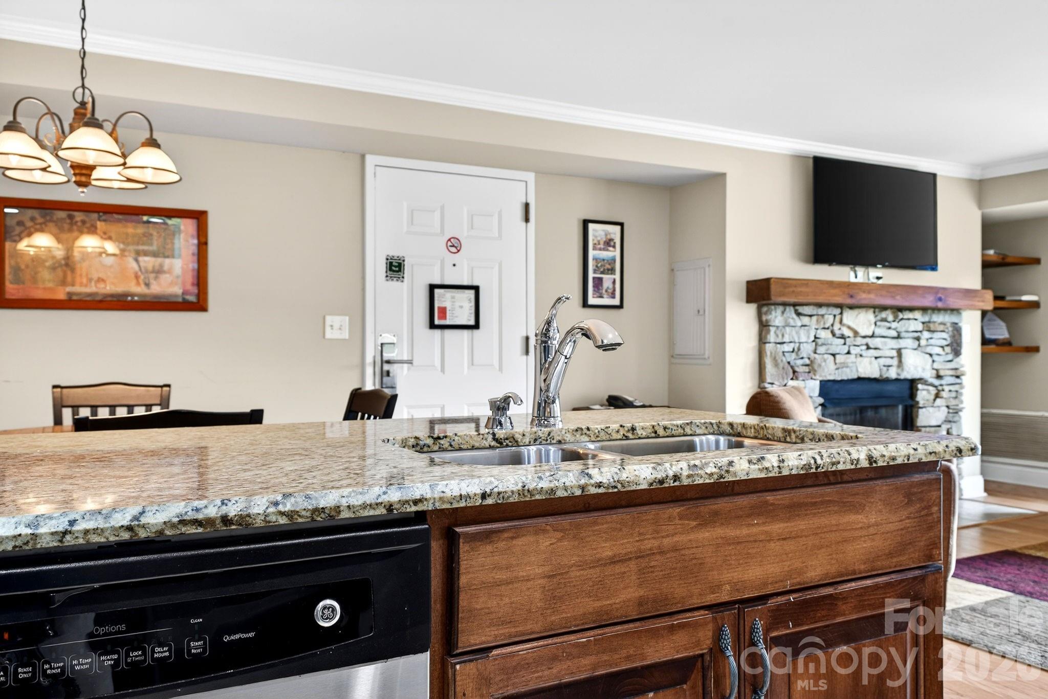 404 Bowling Park Road — Asheville