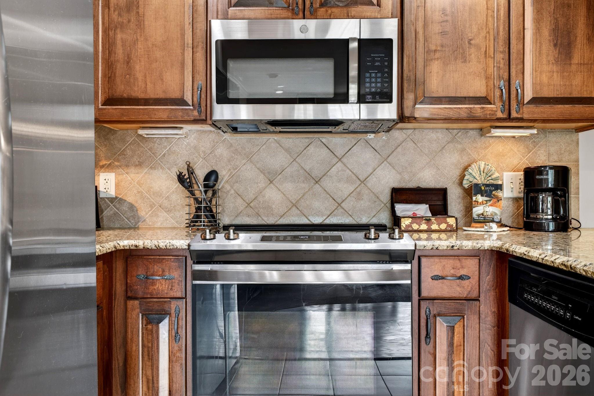 404 Bowling Park Road — Asheville
