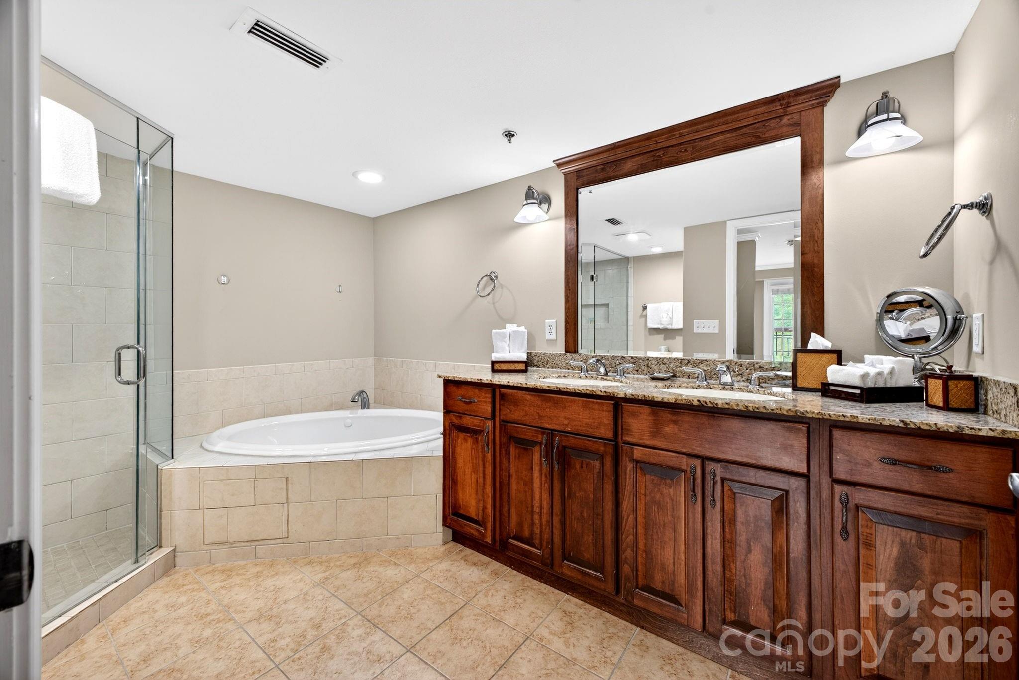 404 Bowling Park Road — Asheville