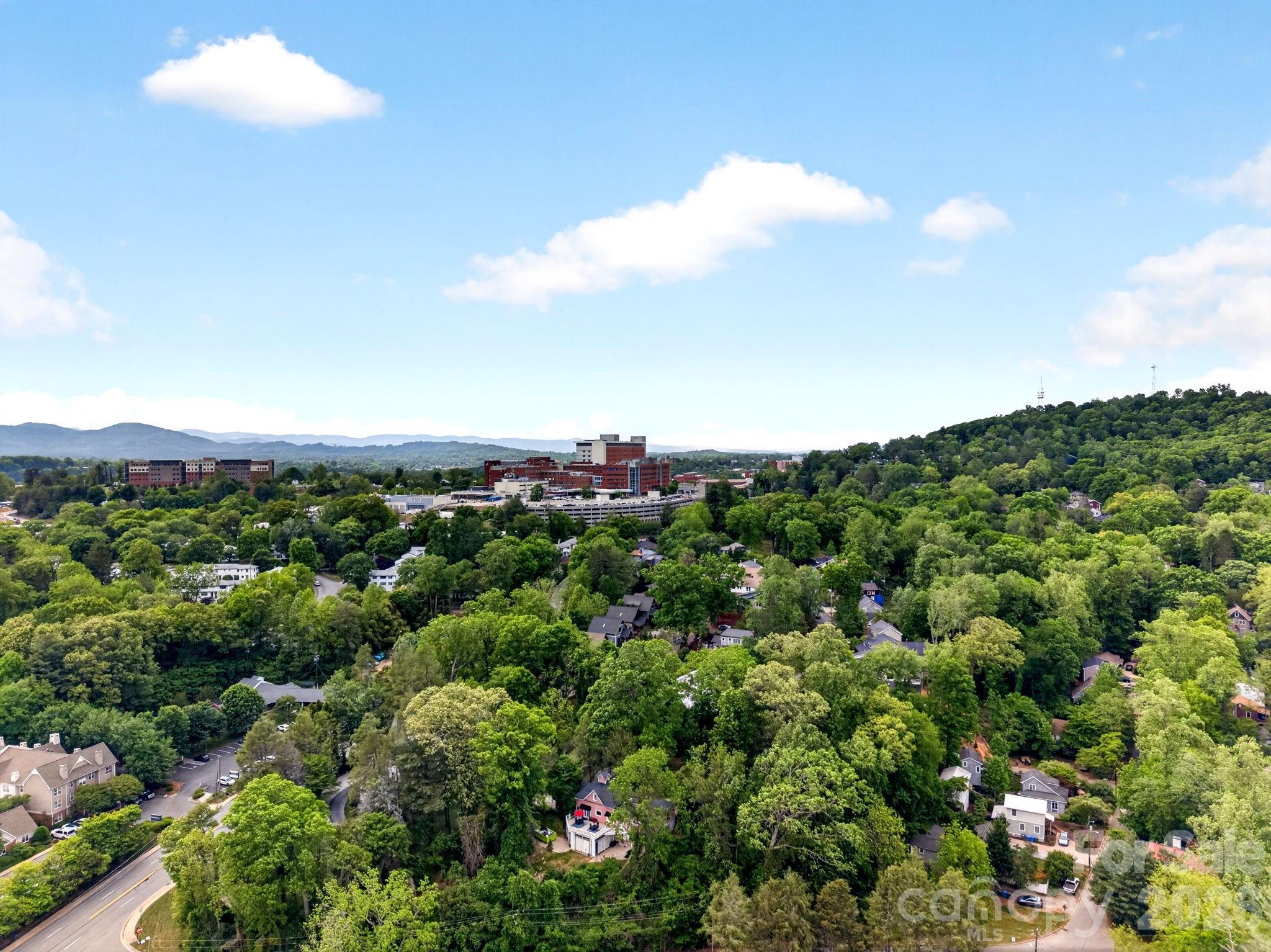404 Bowling Park Road — Asheville