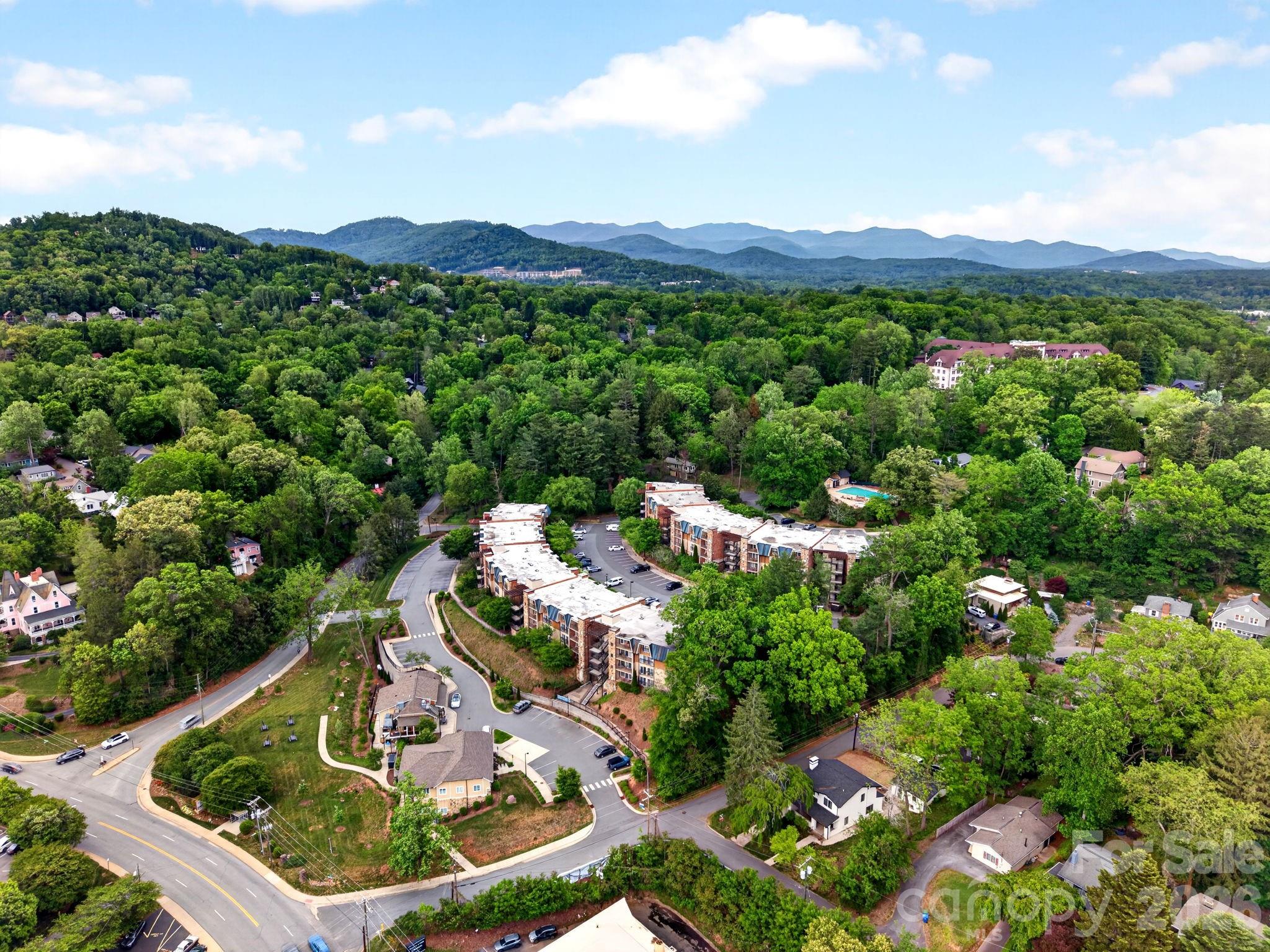 404 Bowling Park Road — Asheville
