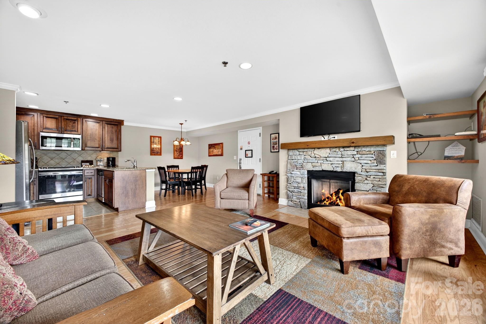 404 Bowling Park Road — Asheville