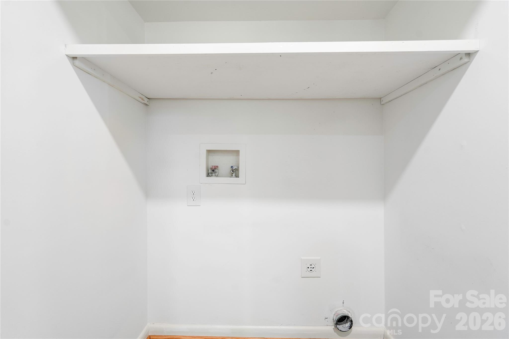 153 Greene Road — Forest City