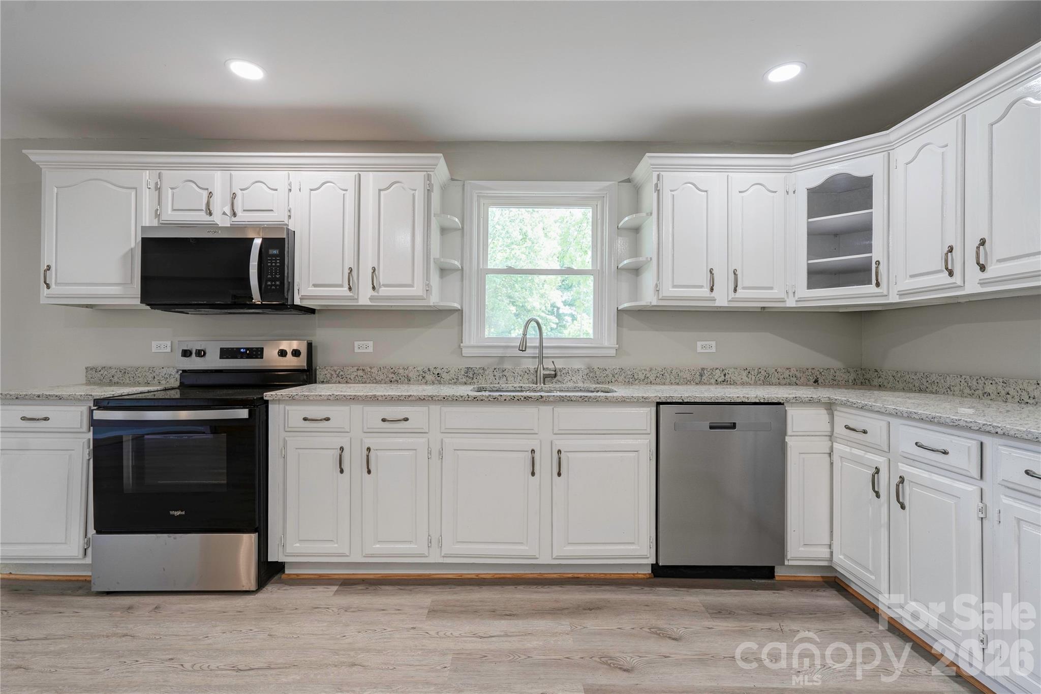 153 Greene Road — Forest City