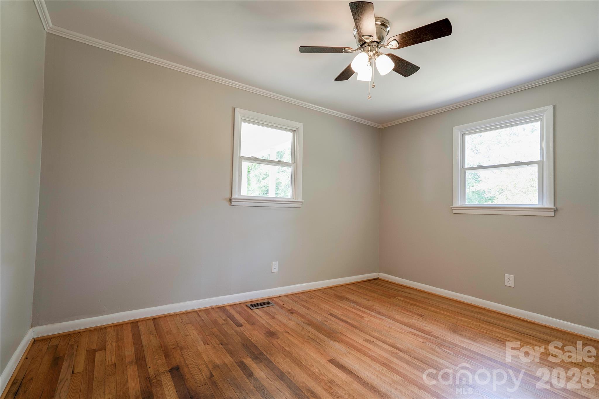153 Greene Road — Forest City