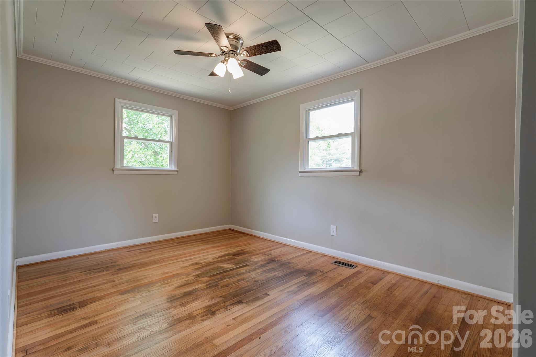 153 Greene Road — Forest City