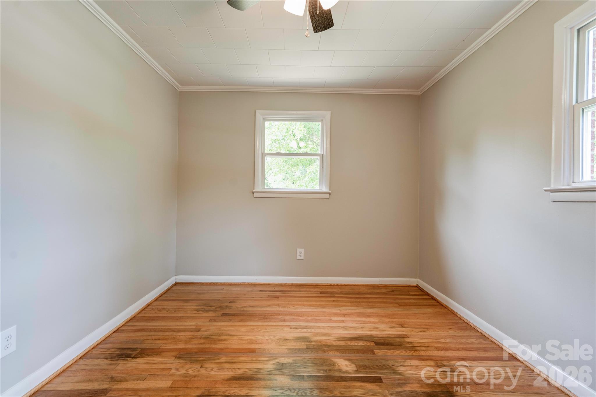 153 Greene Road — Forest City