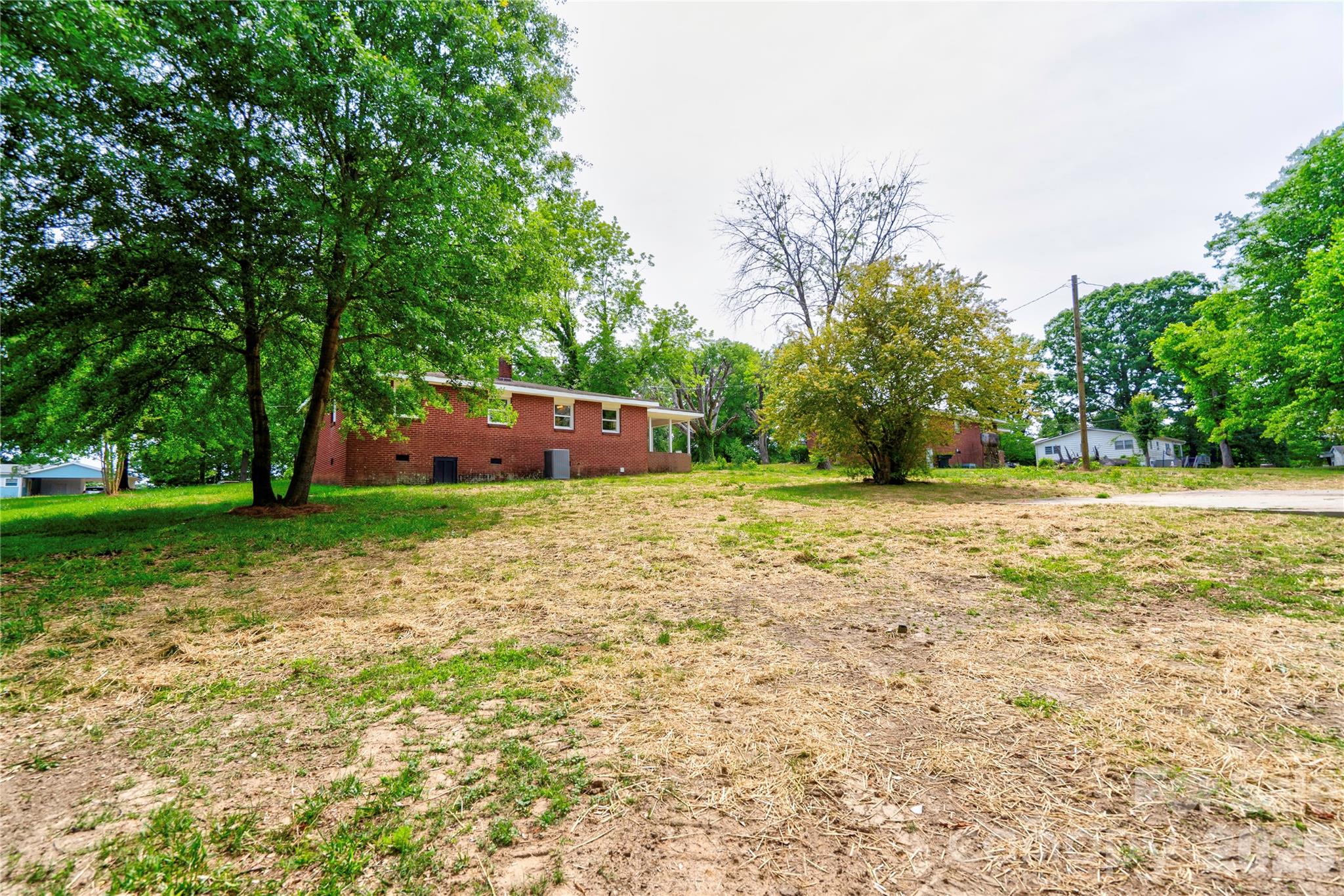 153 Greene Road — Forest City