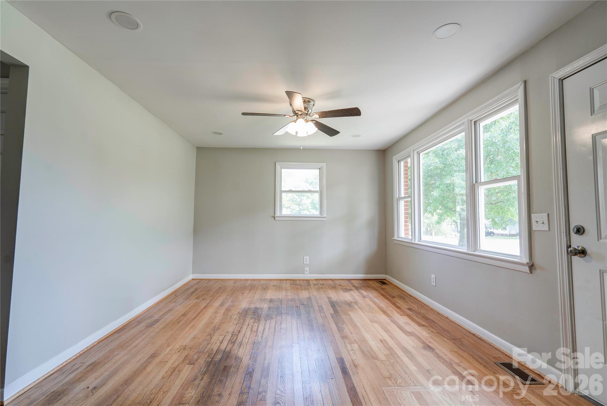 153 Greene Road — Forest City