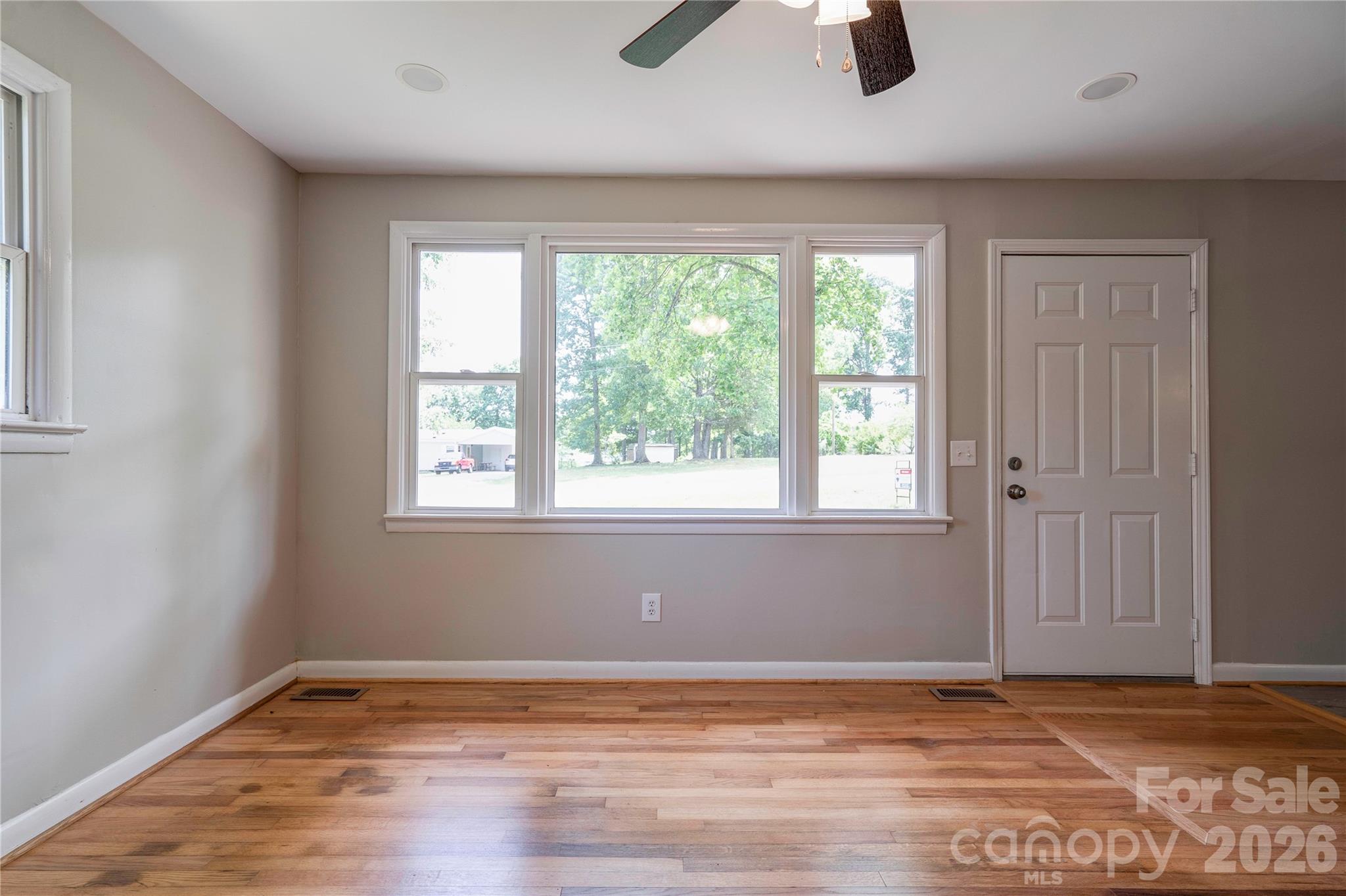 153 Greene Road — Forest City