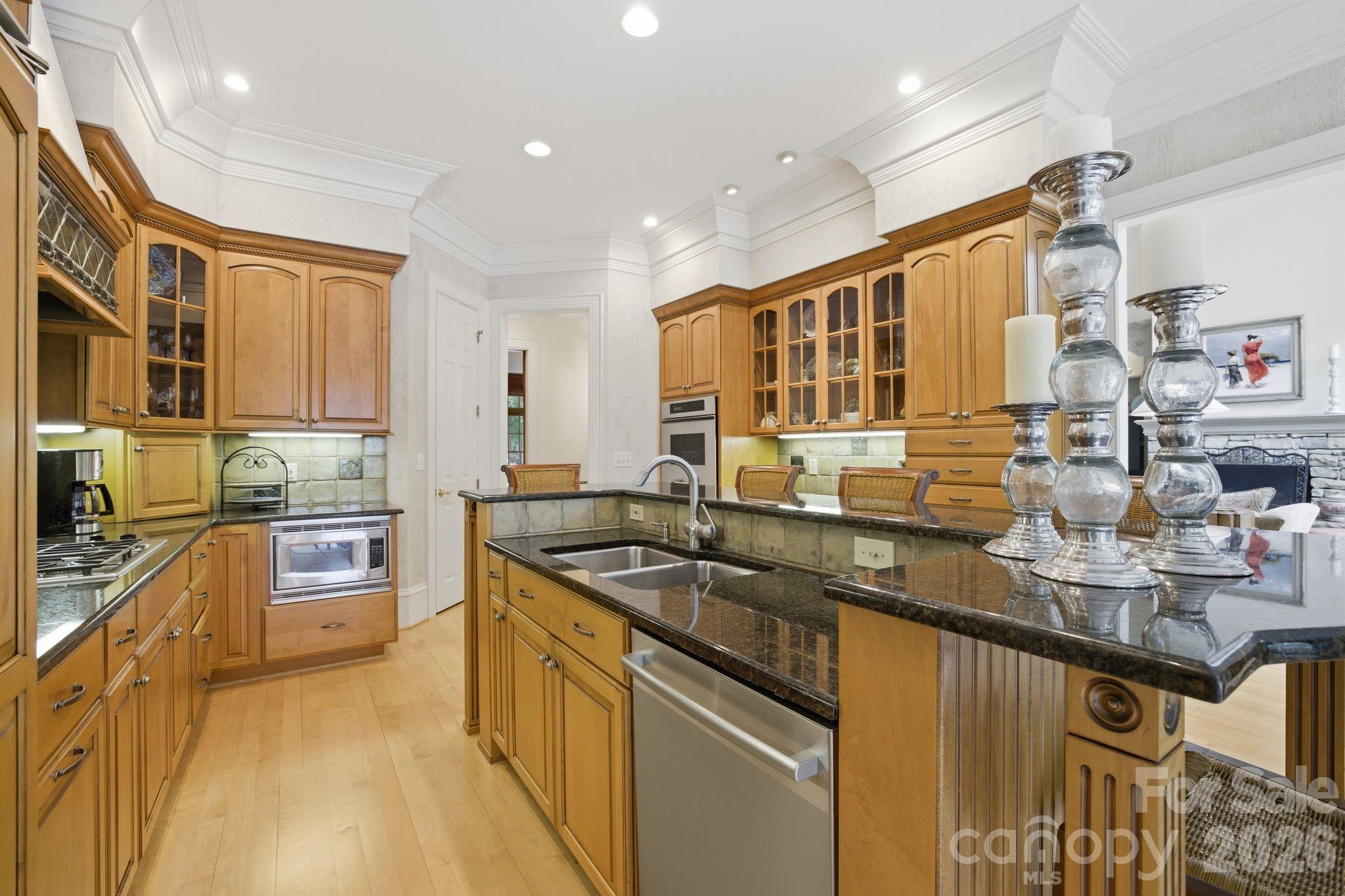 191 Porters Glen — New London