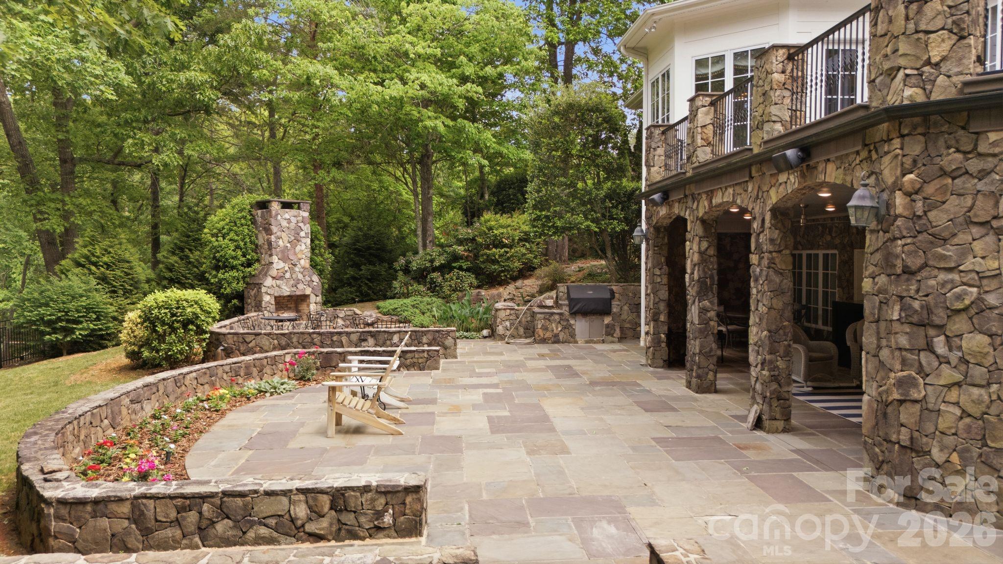 191 Porters Glen — New London