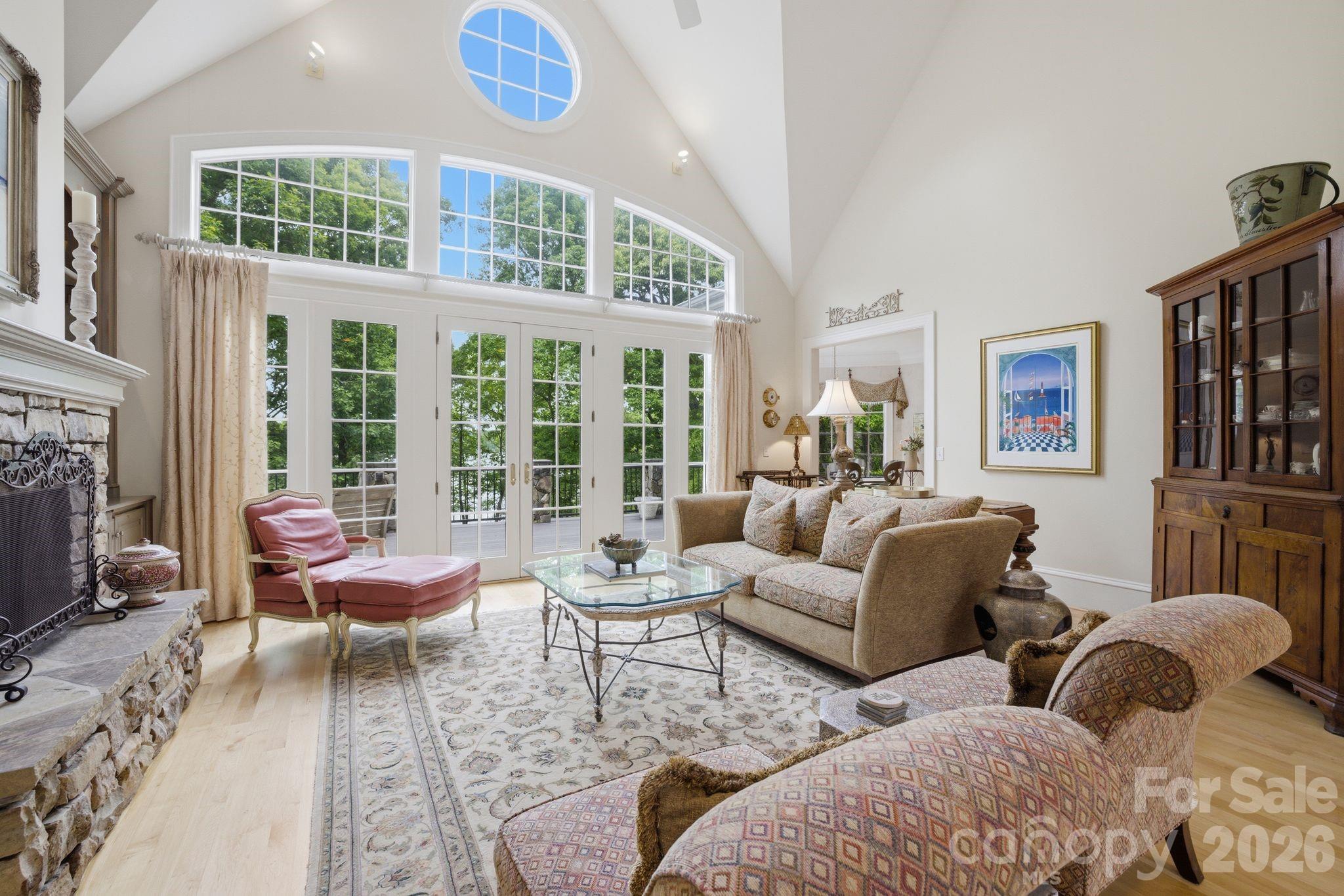 191 Porters Glen — New London